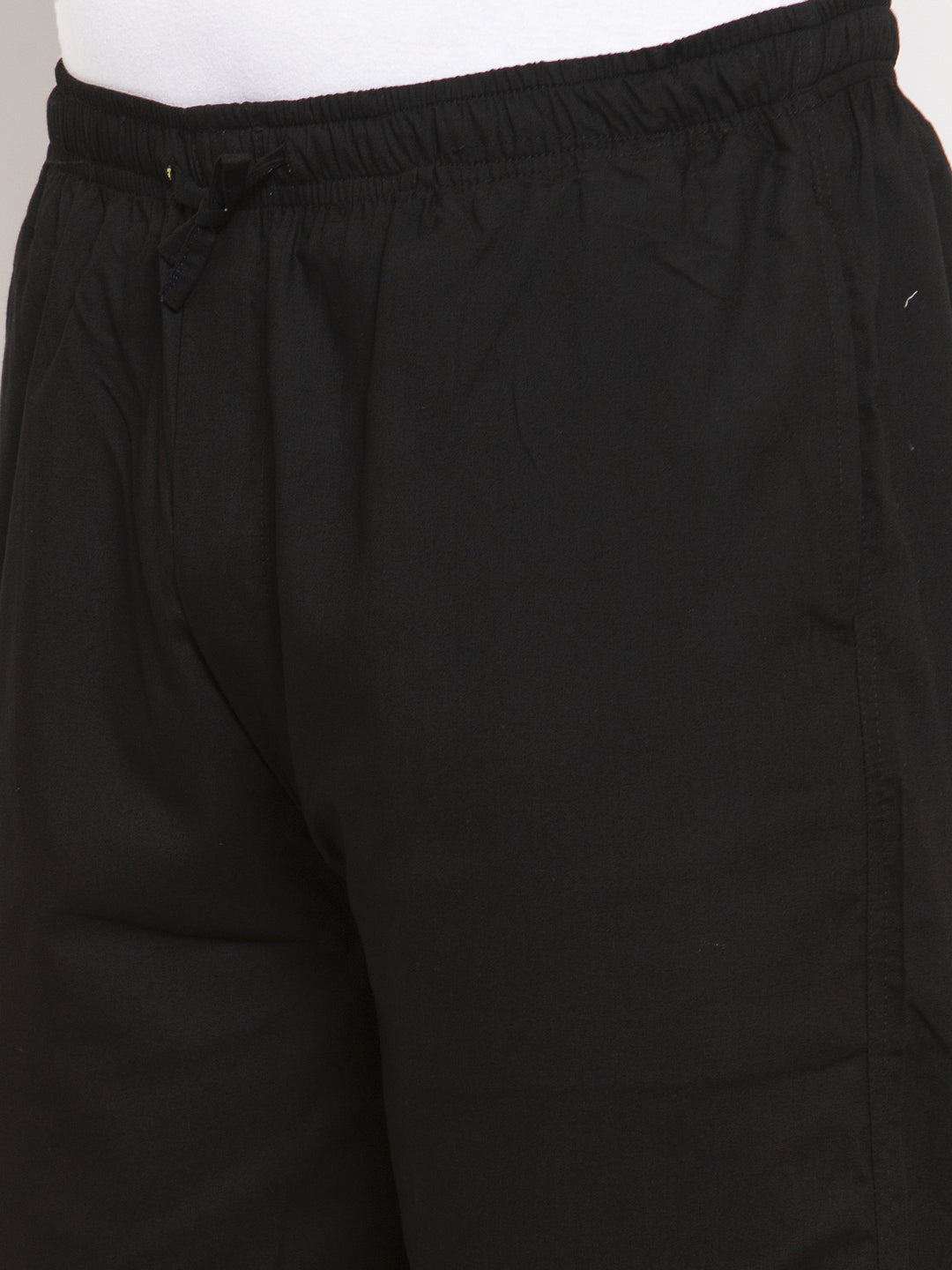 Indian Needle Men Black Solid Track Pants ( JOG 011Black )