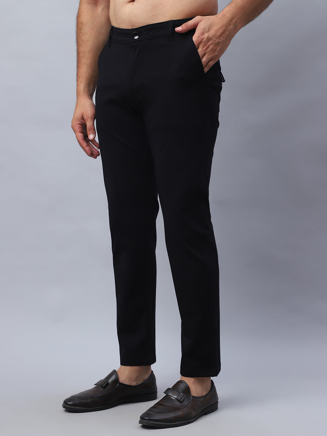 Tapered Fit Solid Trousers For Men ( FGP 279Black )