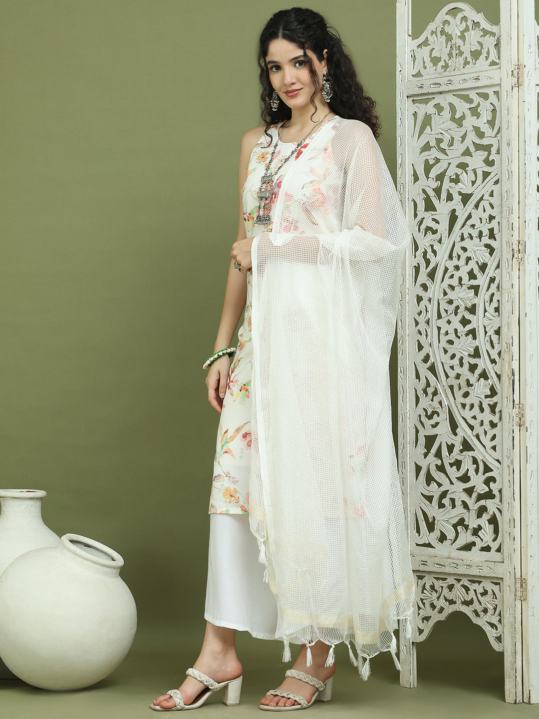 Printed Rayon Kurta Palazzo & Dupatta ( JOKPL 2137W D31W 1580 White )