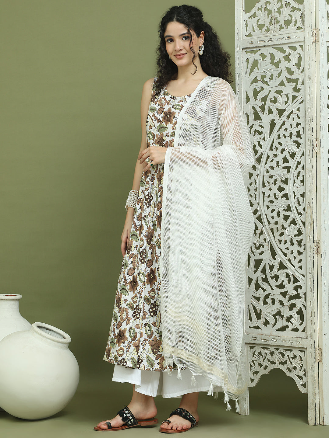 Foil Printed flared kurta pallazos With Dupatta ( JOKPL 2137W D31W 1581 Brown )