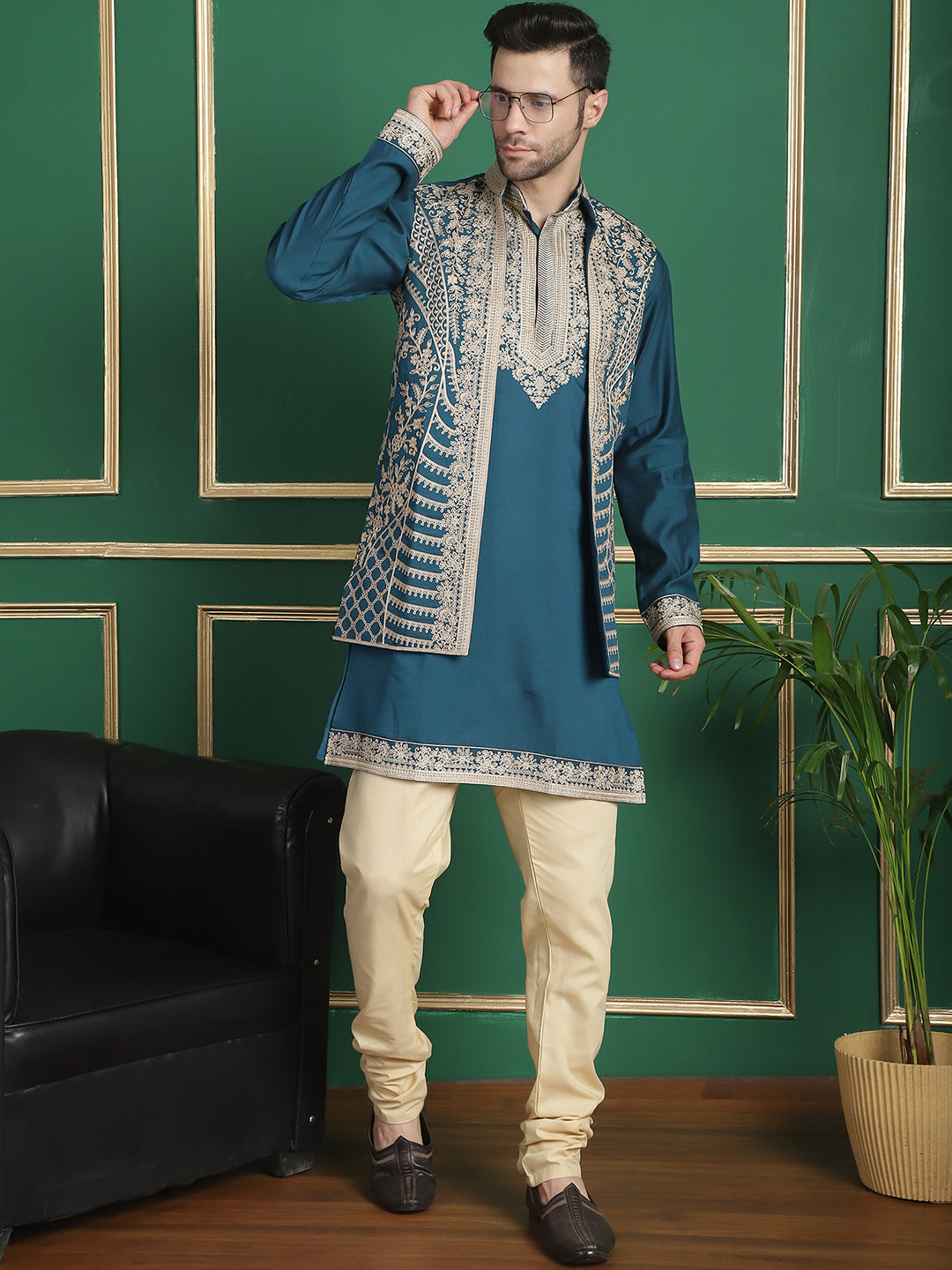 Men's Embroidered Waistcoat and Kurta Pyjama