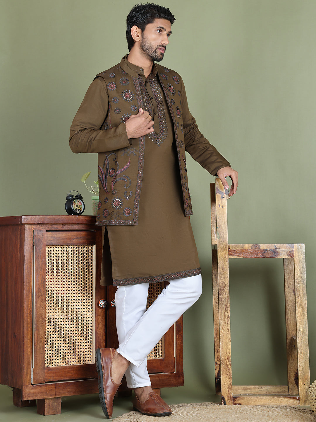 Embroidered Waistcoat & Solid Kurta Pyjama For Men ( JOKPWCS 5105Olive )