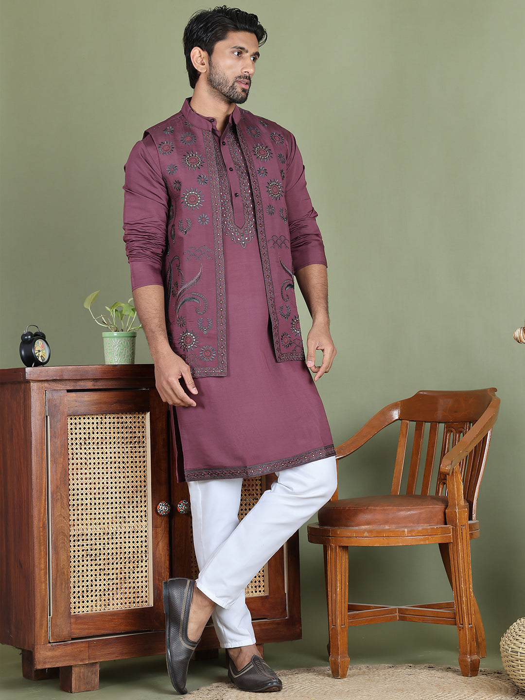 Embroidered Waistcoat & Solid Kurta Pyjama For Men ( JOKPWCS 5105Purple )