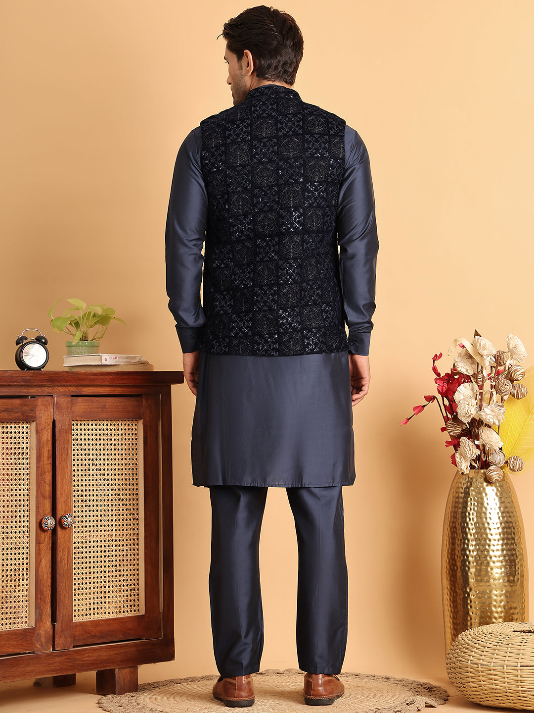 Men's Velvet Nehru Jacket With Solid Kurta Pyjama ( JOKPWC 592N 4118Navy )