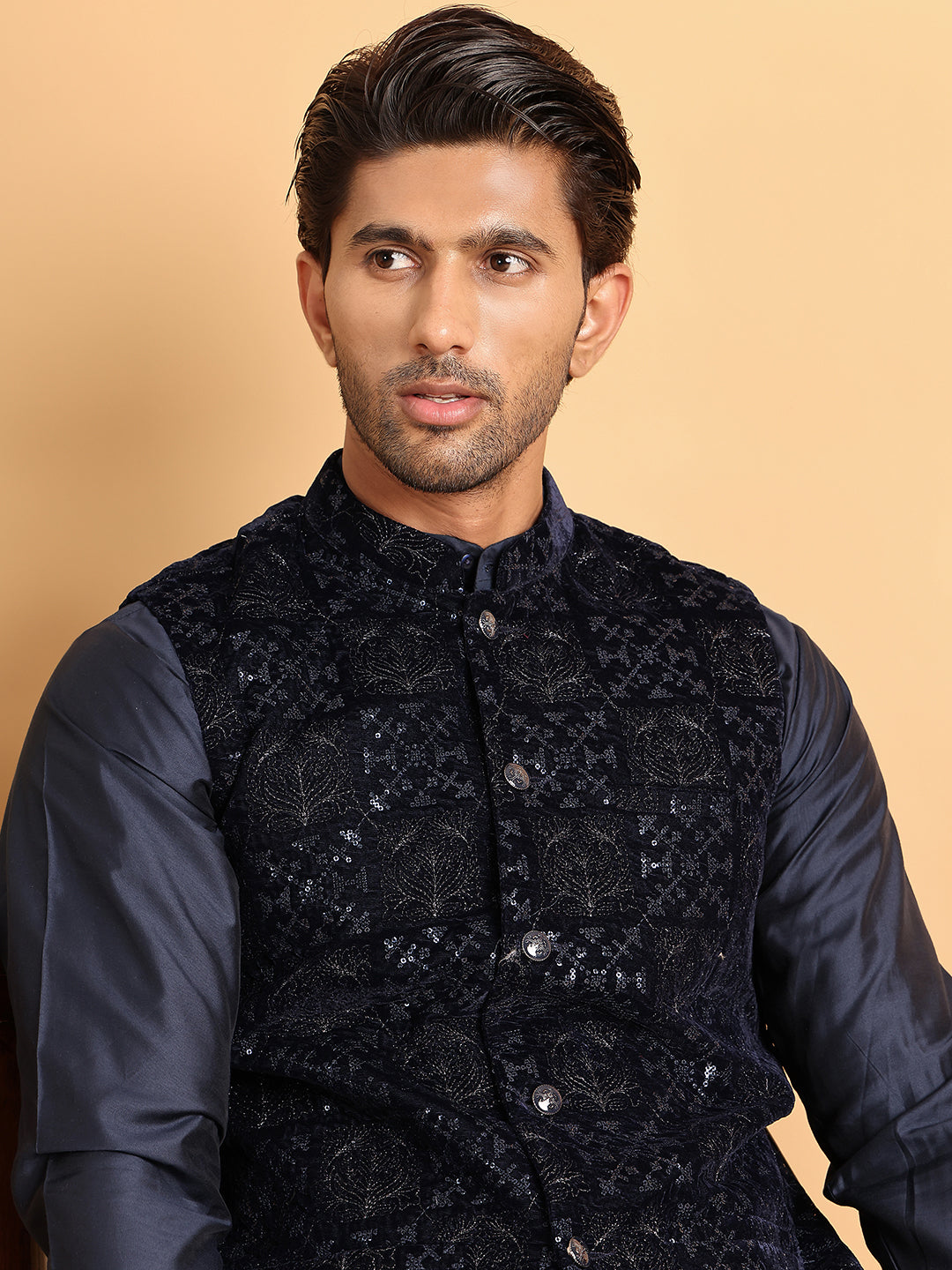 Men's Velvet Nehru Jacket With Solid Kurta Pyjama ( JOKPWC 592N 4118Navy )
