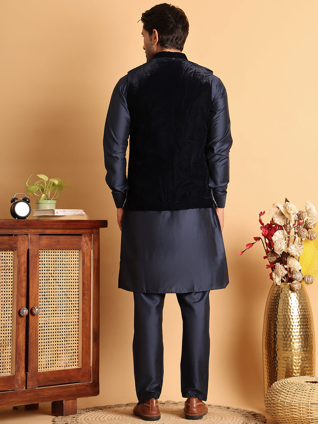 Men's Embroidered & Velvet Nehru Jacket With Solid Kurta Pyjama ( JOKPWC 592N 4119Navy )