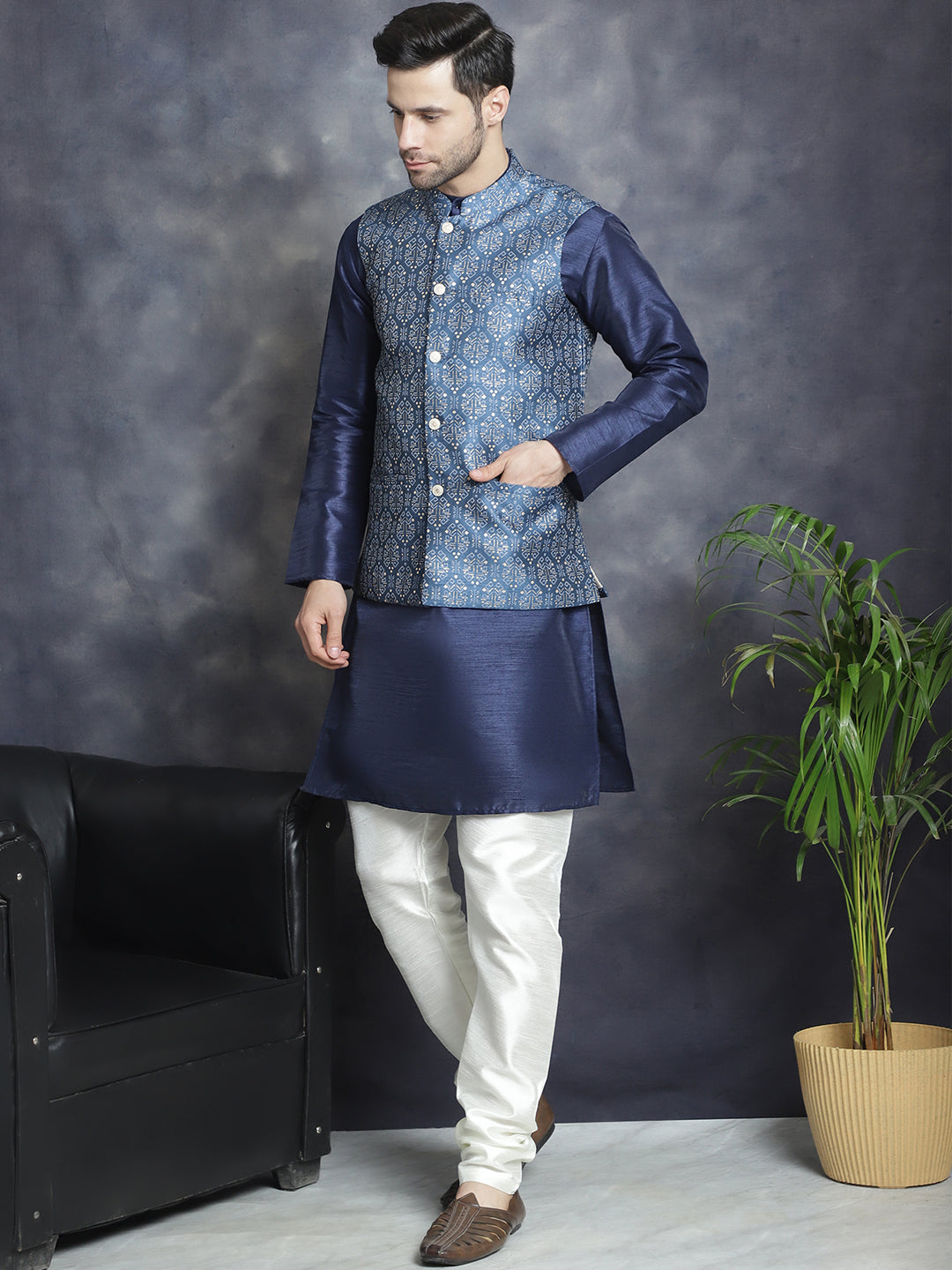 Men's Printed Nehru Jacket With Kurta Pyjama Set ( JOKPWC 636W 4084Blue )