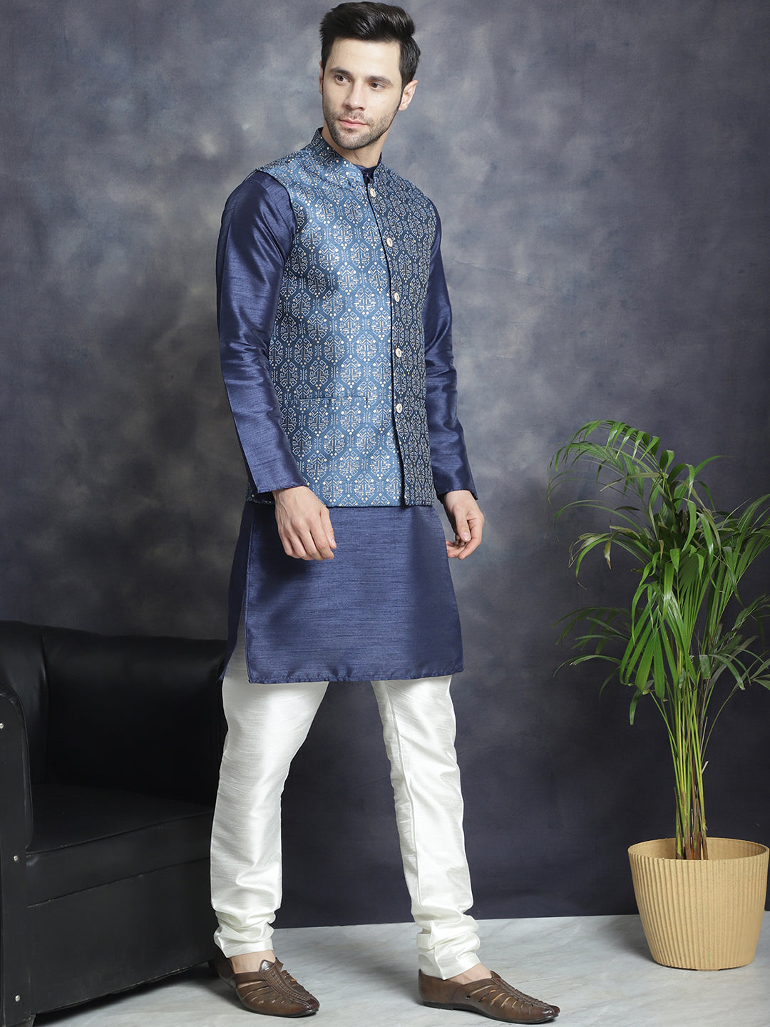 Men's Printed Nehru Jacket With Kurta Pyjama Set ( JOKPWC 636W 4084Blue )