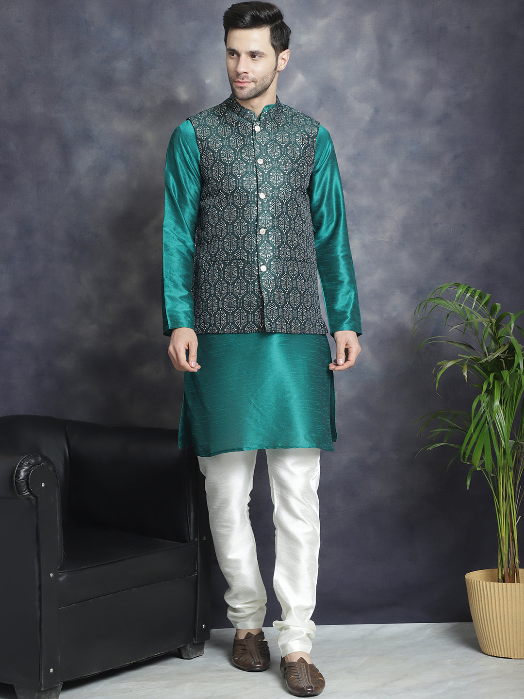Men's Printed Nehru Jacket With Kurta Pyjama Set ( JOKPWC 636T 4084Olive )