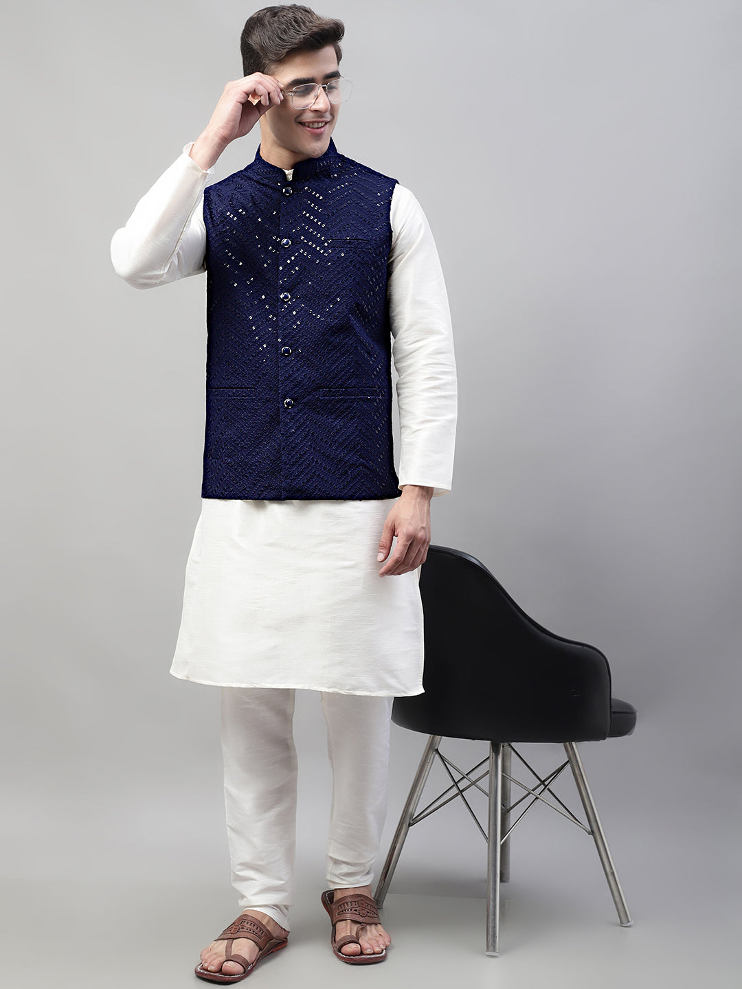 Men White Solid Kurta Pyjama with Navy Blue Embroidered Nehru Jacket