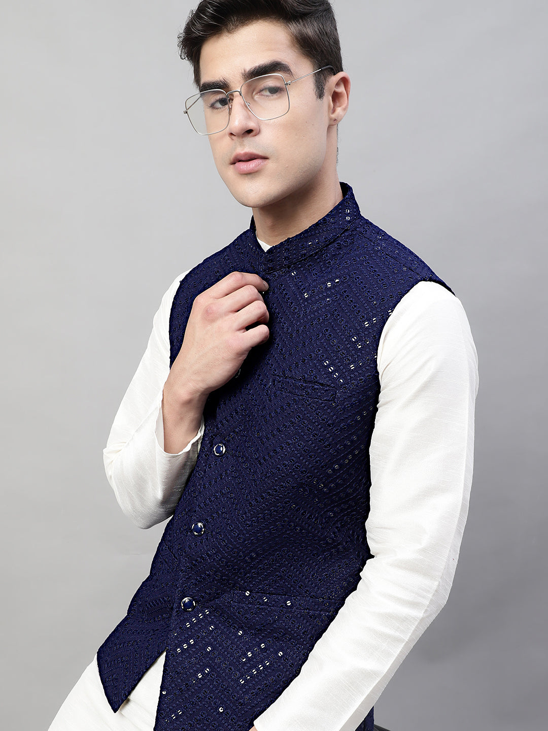 Men White Solid Kurta Pyjama with Navy Blue Embroidered Nehru Jacket