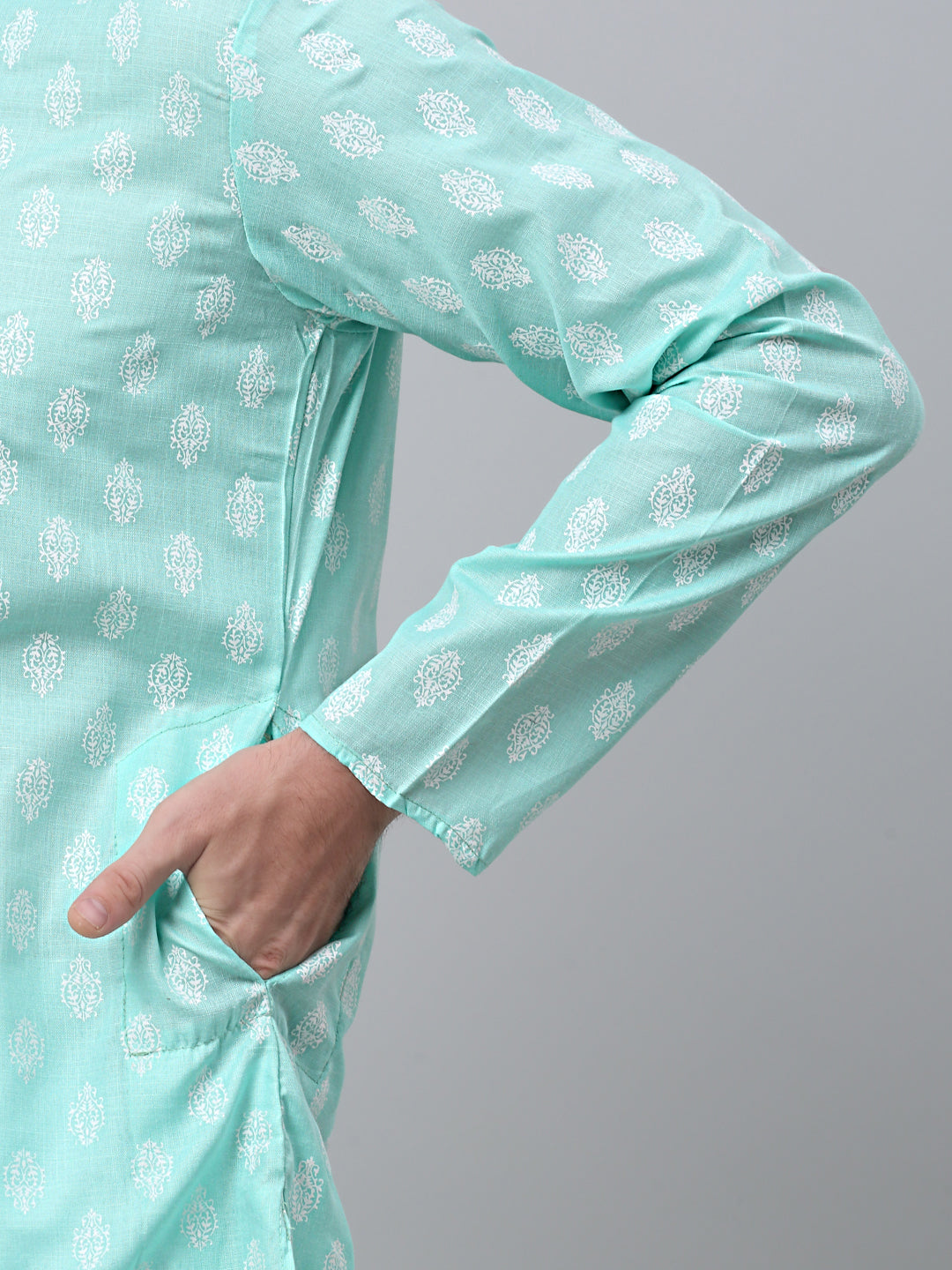Jompers Men's Green Cotton Floral printed kurta Pyjama Set ( JOKP 650Green )