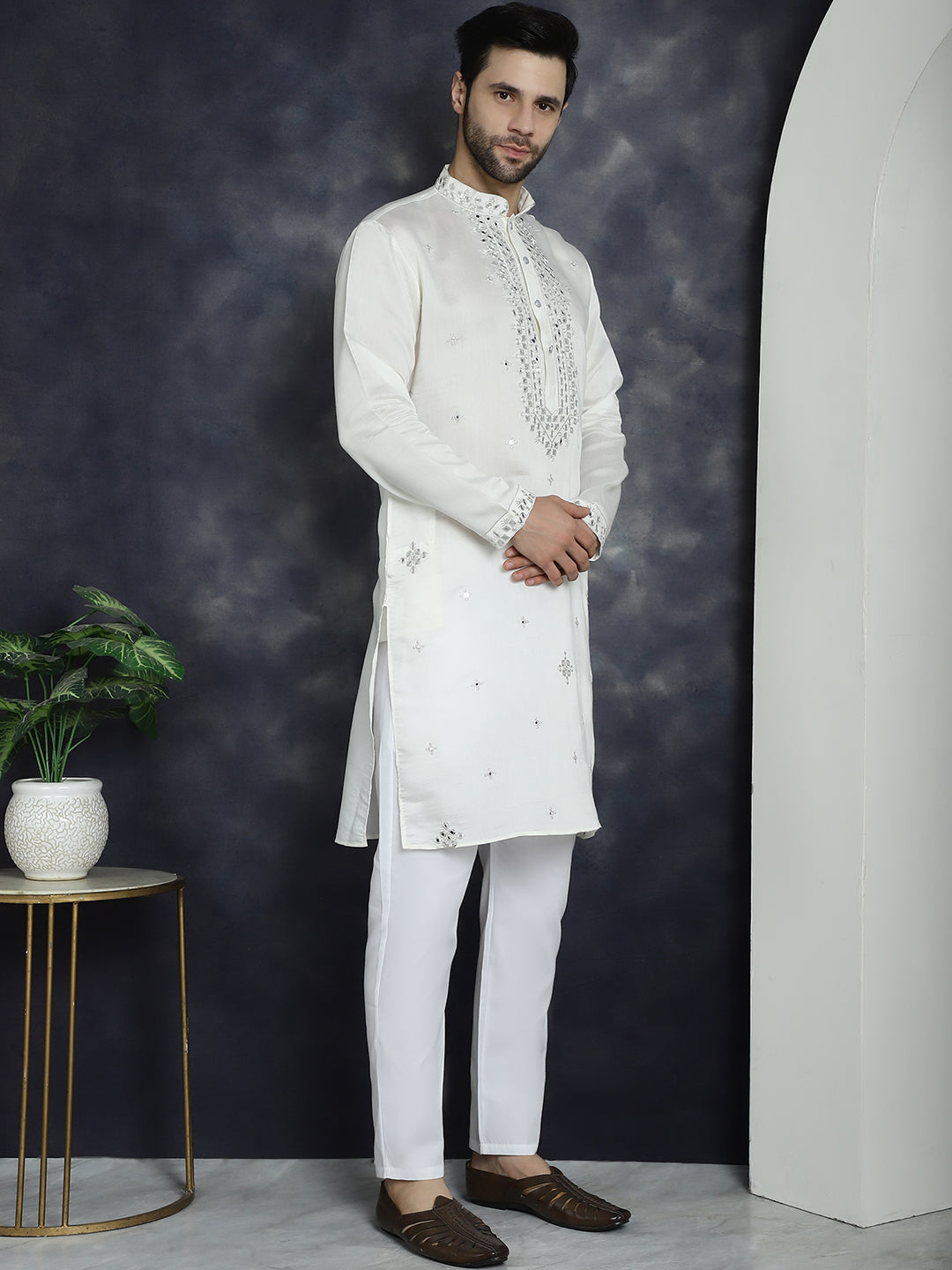 Men's Embroidered Kurtas ( KO 5045White )