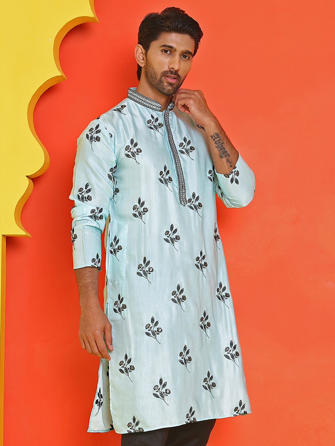 Chikankari Embroidered Kurtas For Men ( KO 5213 Sky )