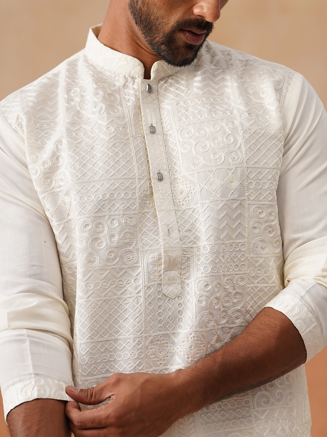 Men’s Silk Blend Embroidered Kurtas ( KO 5297 White )
