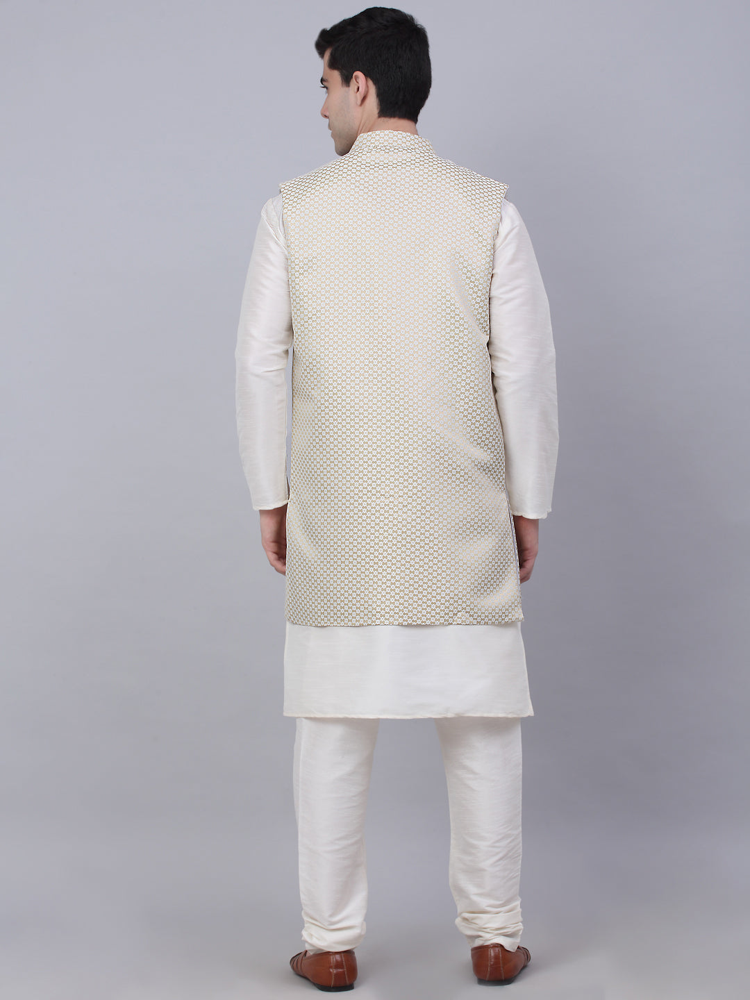 Men's Solid Kurta Pyjama With Shrug Jacket ( JOKPWCS W-D 4067Beige )