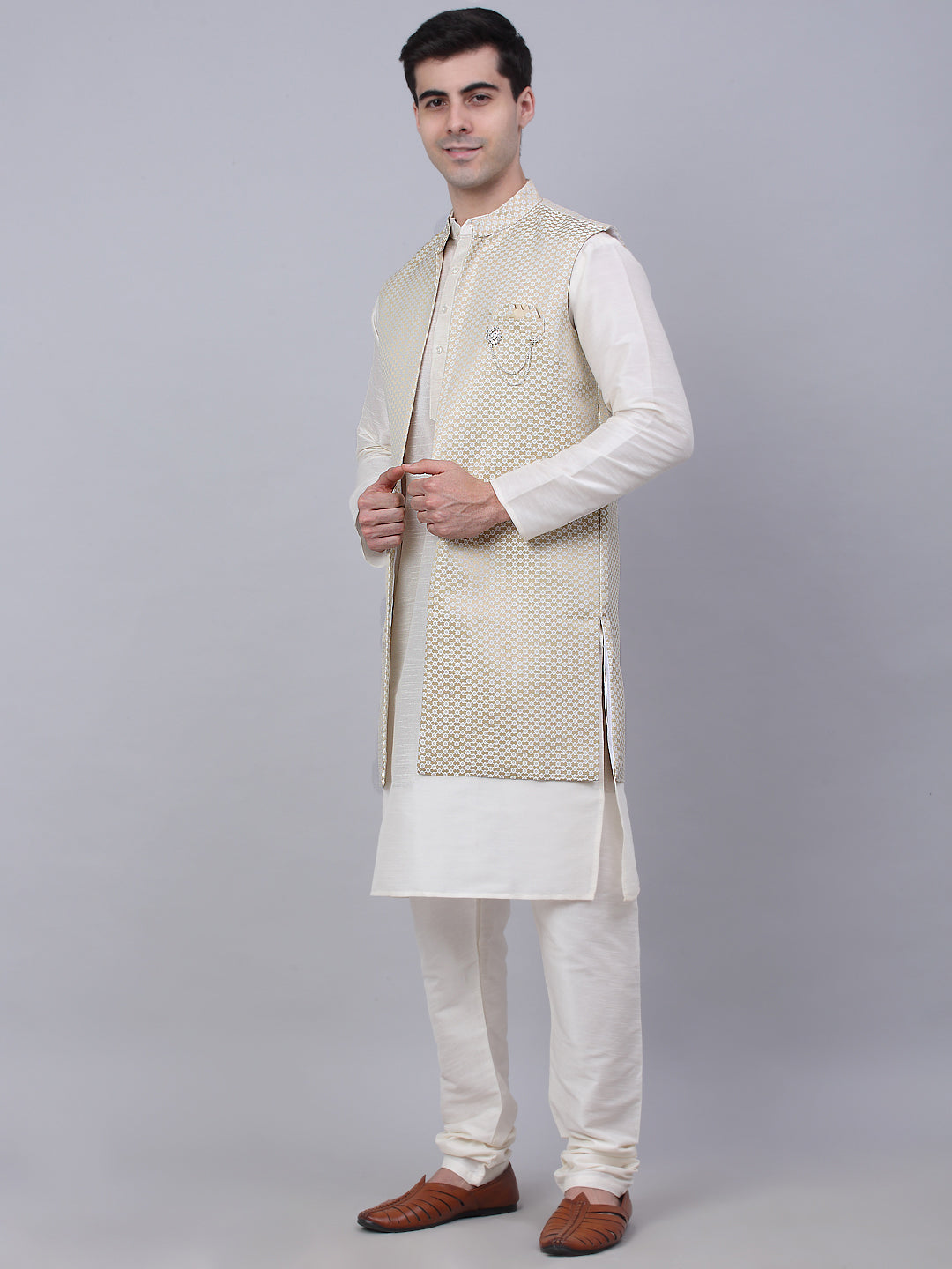 Men's Solid Kurta Pyjama With Shrug Jacket ( JOKPWCS W-D 4067Beige )
