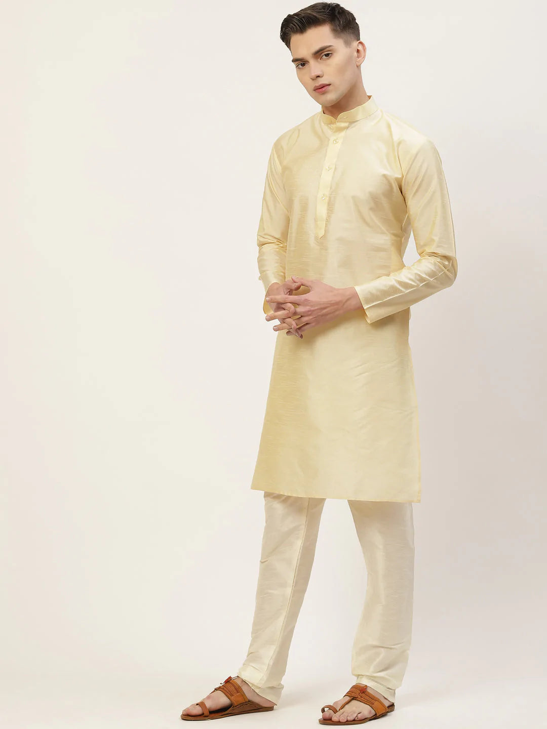 Men's Solid Kurta Pyjama With Floral Maroon Printed Nehru Jacket( JOKPWC G-D 4032Maroon )