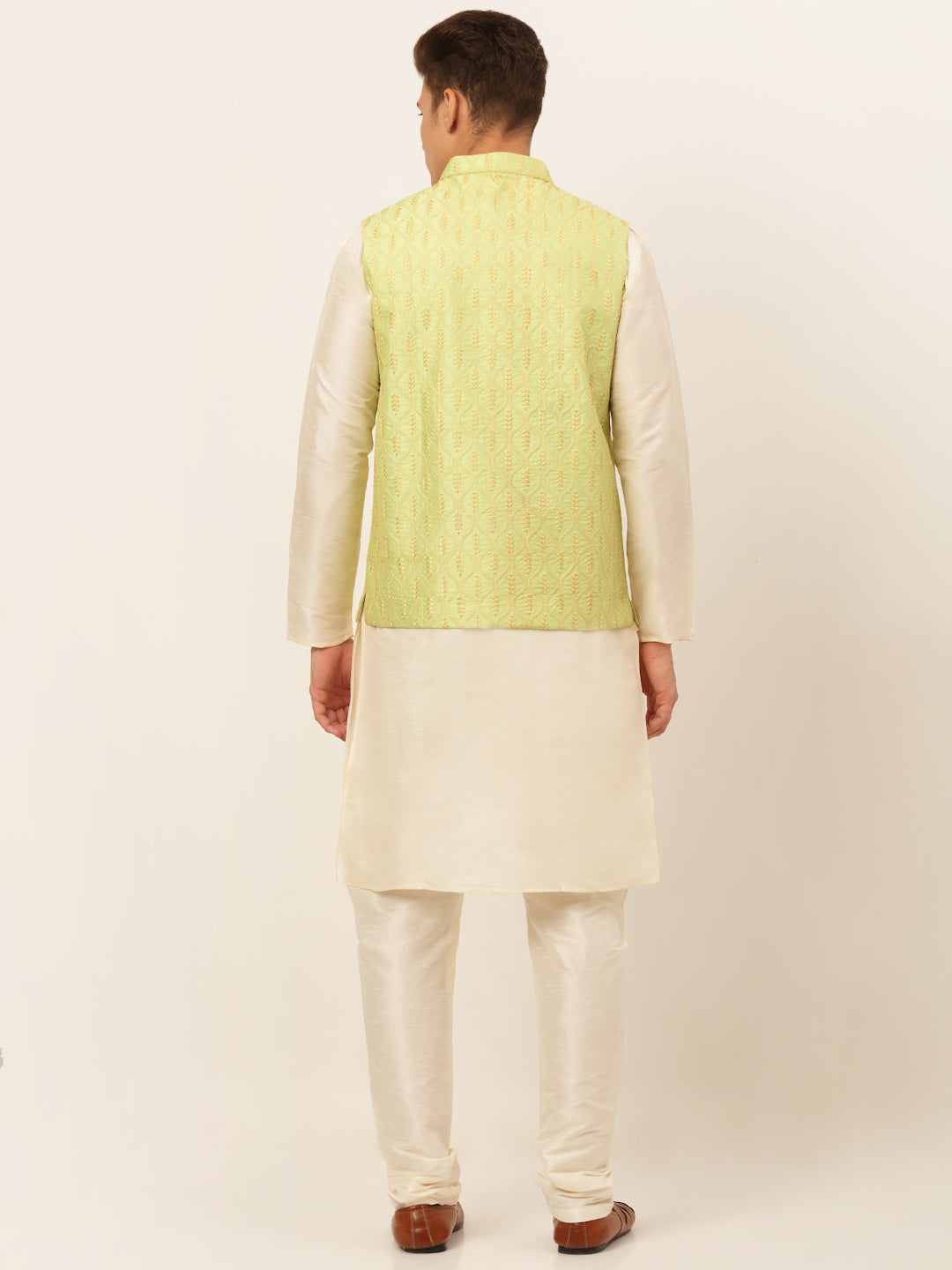 Men's Solid Kurta Pyjama With Nehru Jacket ( JOKPWC W-D 4049Green )