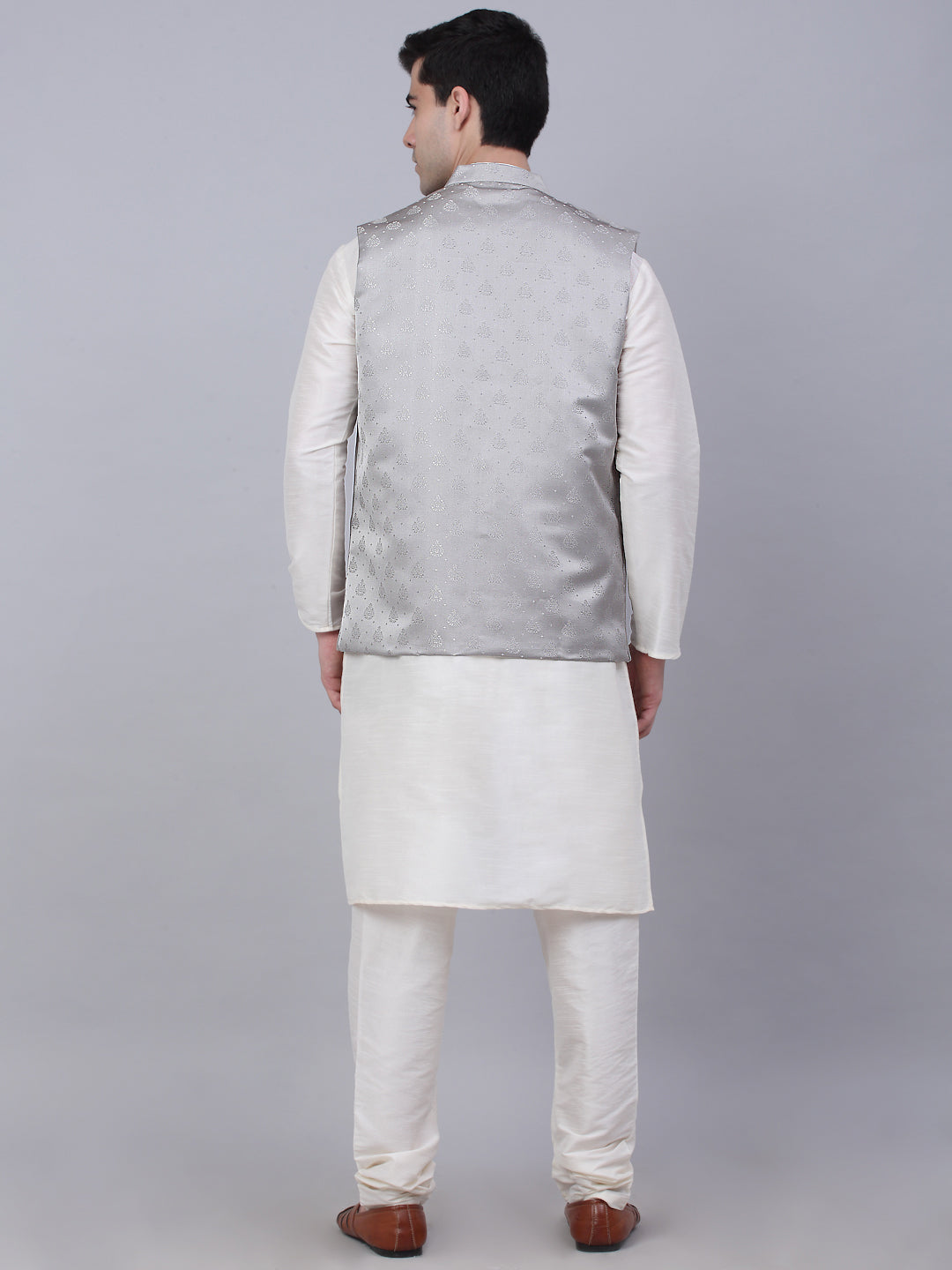 Men's Solid Kurta Pyjama With Woven Design Nehru Jacket ( JOKPWC W-D 4050Grey )