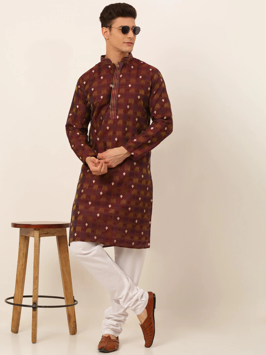 Jompers Men's Maroon Collar Embroidered Woven Design Kurta Pajama ( JOKP 672 Maroon )