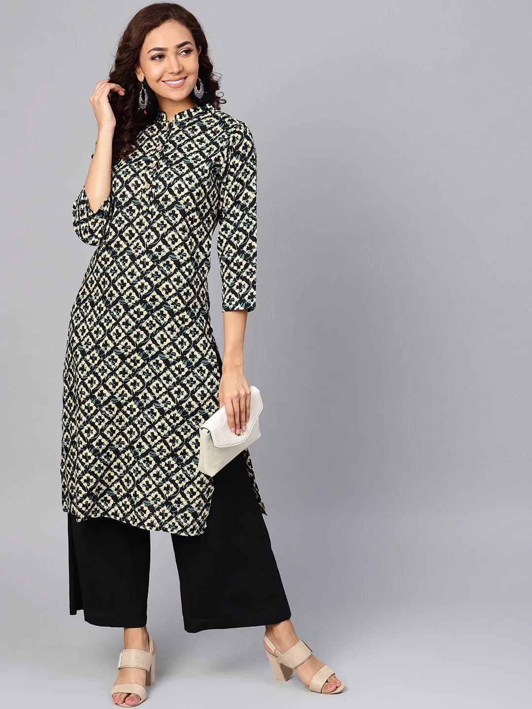 Jompers Women Cream-Coloured & Black Printed Straight Kurta ( JOK 1279 Black )