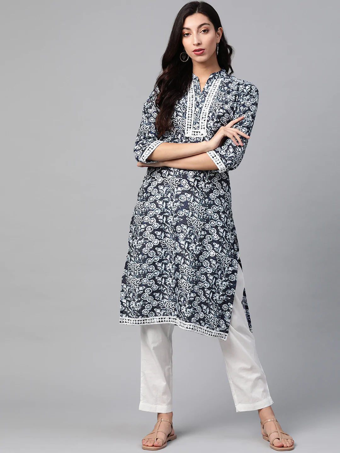 Jompers Women Navy Blue & Off White Ethnic Motifs Printed Kurta ( JOK 1375 Blue )