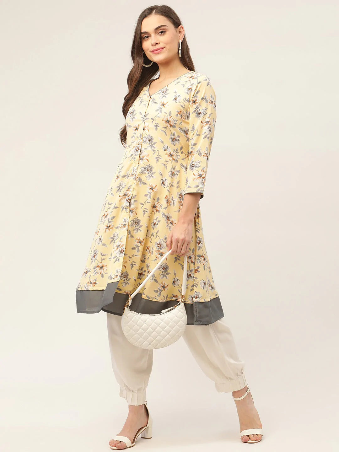 Women Yellow and White Flared Printed kurta ( JOK 1424 Yellow )
