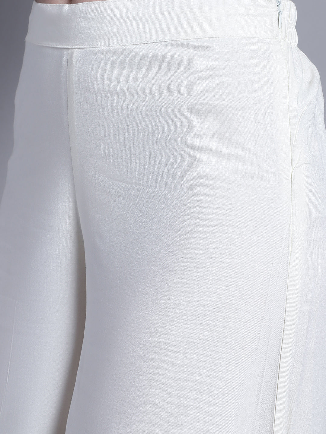 Women Off-White Straight Partially Elasticated Palazzo ( JOPL 2137Off-White )