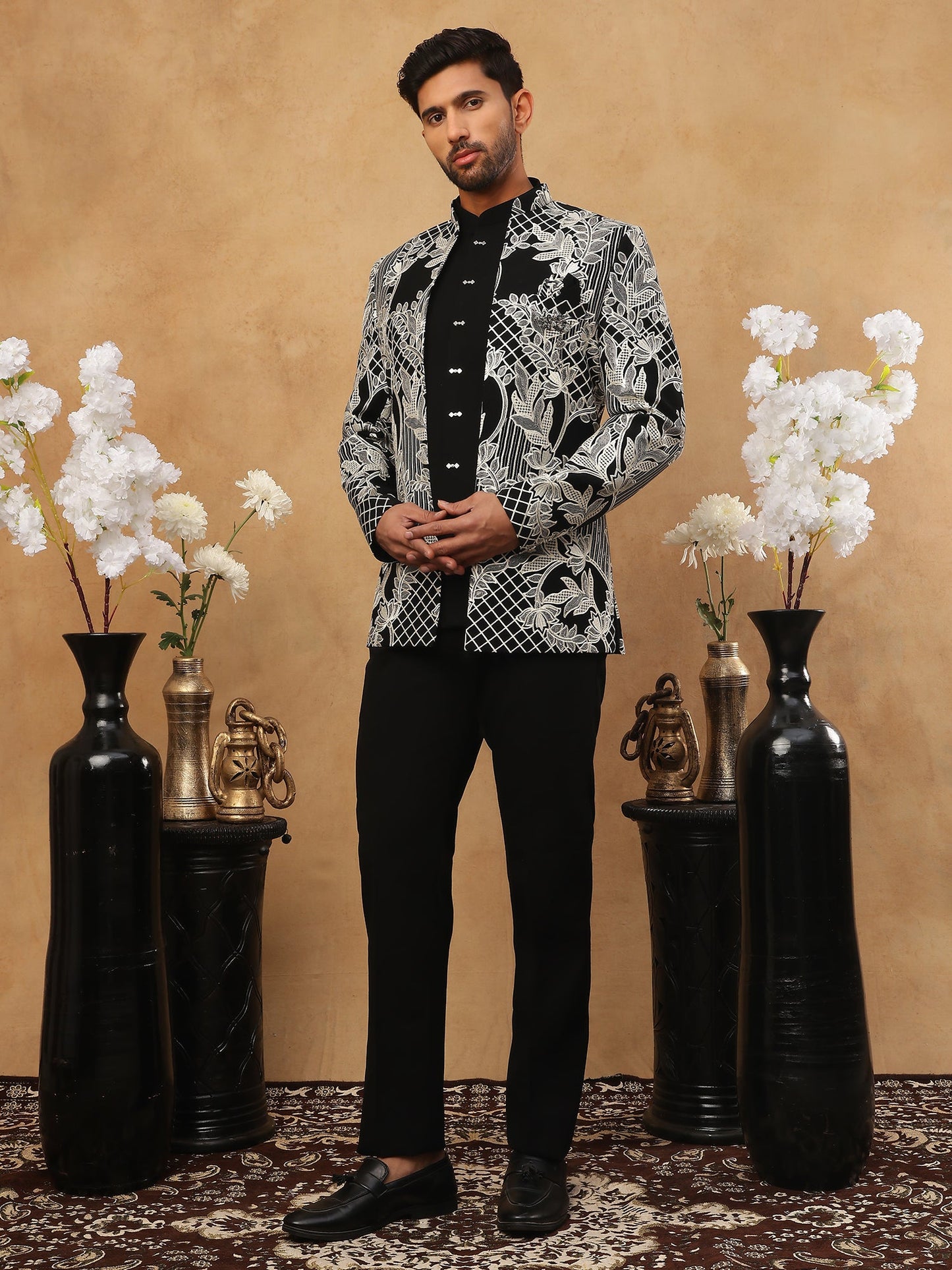 Men's Black & Silver Geometric Floral Indo-Western Set ( 50JIND 109 Off-White )