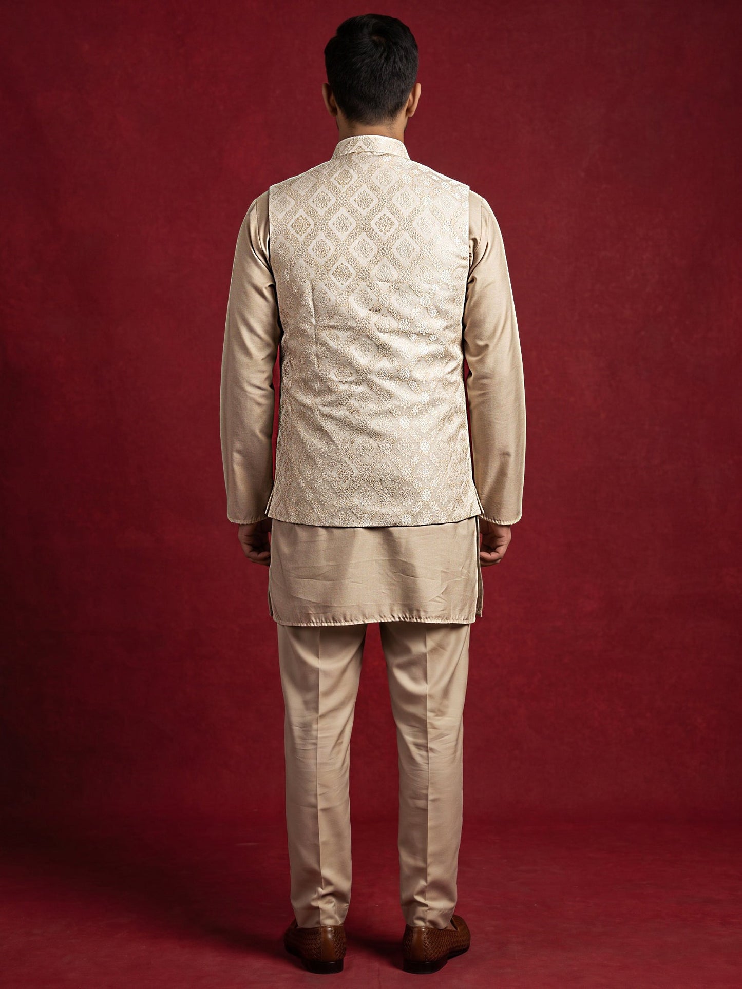 Men Woven Nehru Jacket With Kurta Set ( 65KPWC 5586BG 4179Cream )