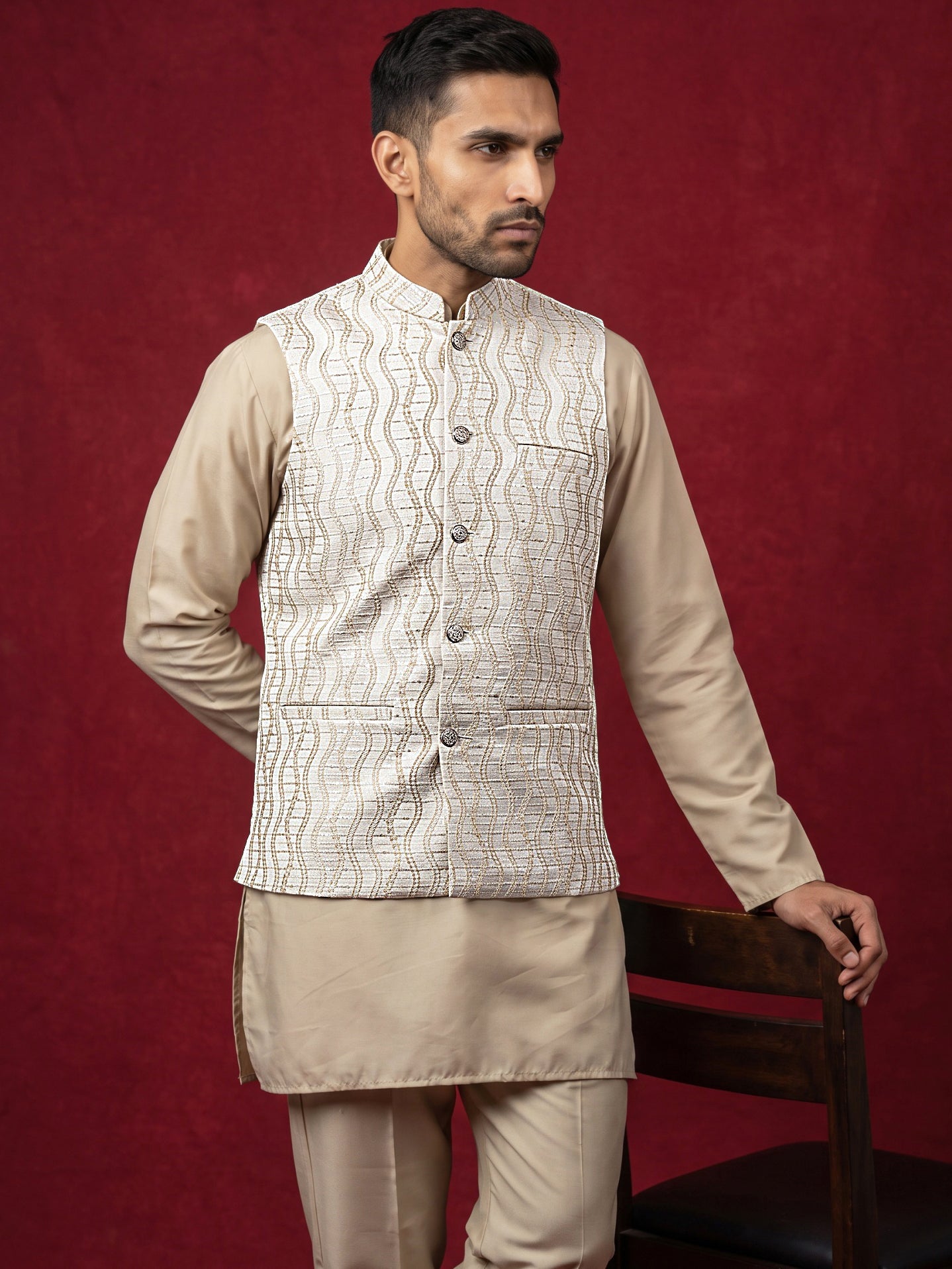 Men Woven Nehru Jacket With Kurta Set ( 65KPWC 5586BG 4180White )