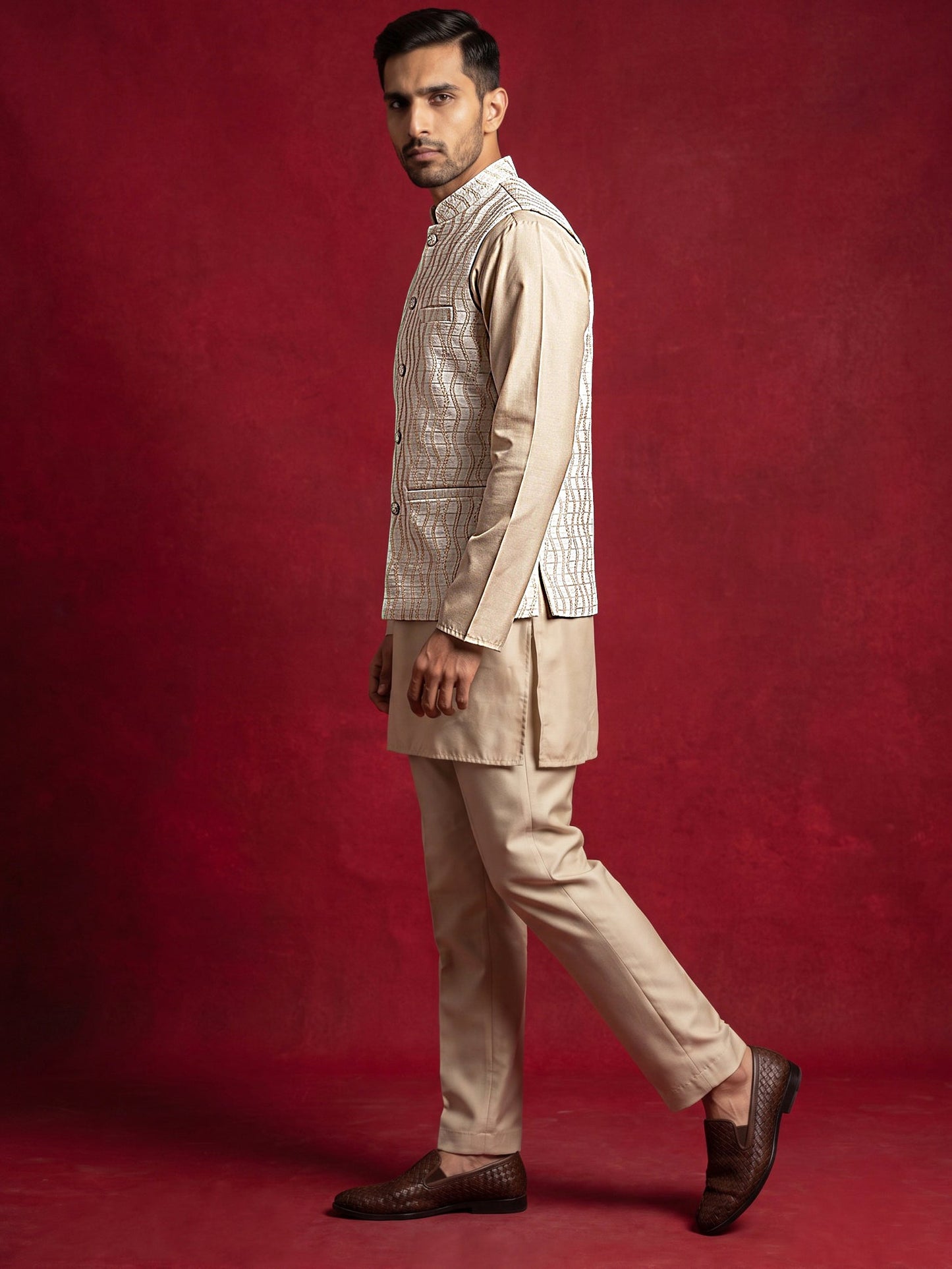 Men Woven Nehru Jacket With Kurta Set ( 65KPWC 5586BG 4180White )