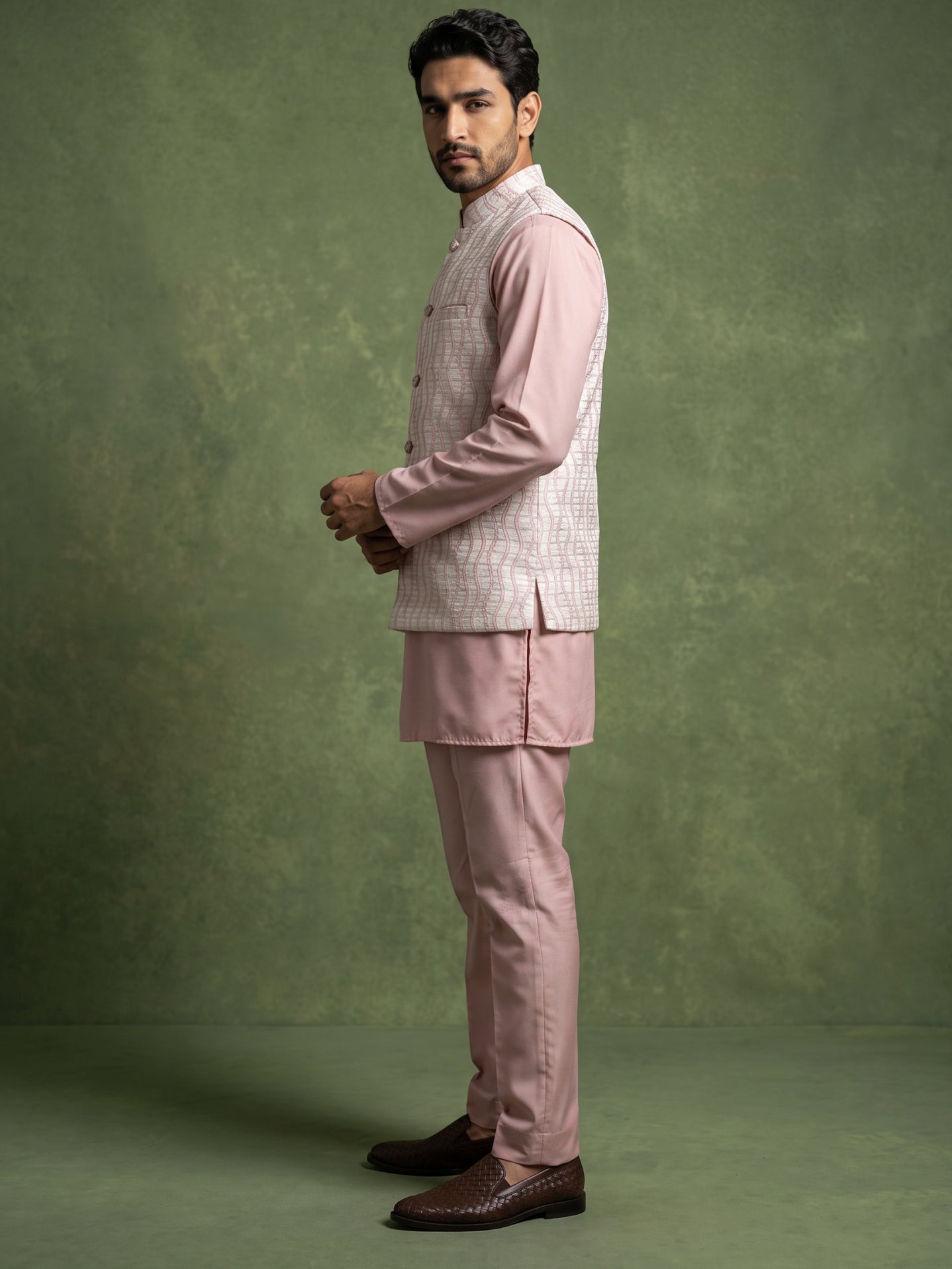 Men Woven Nehru Jacket With Kurta Set ( 65KPWC 5586Pe 4180Peach )