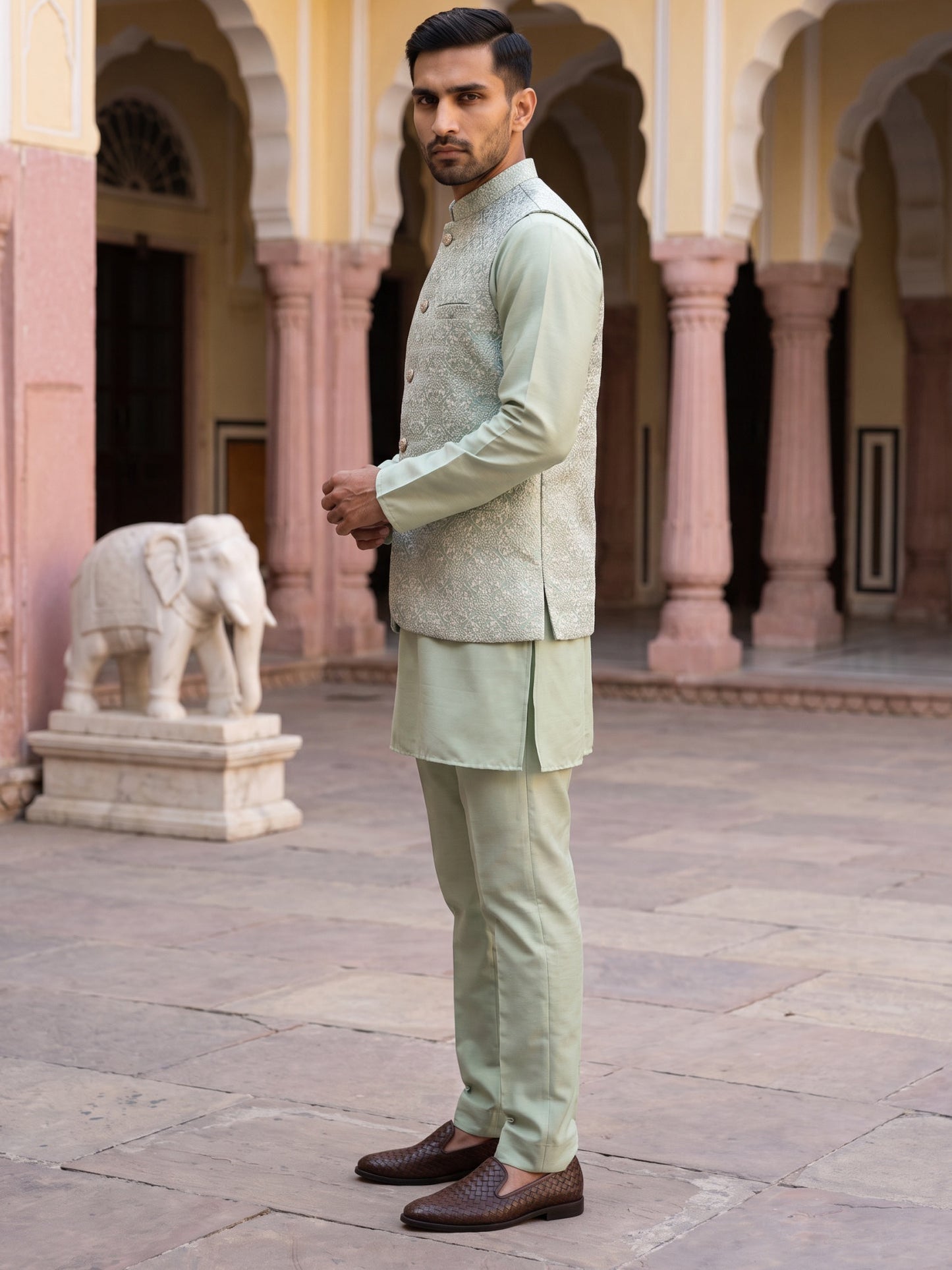Jacquard Woven Nehru Jacket With Kurta Set ( 65KPWC 5586Pi 4184Pista )
