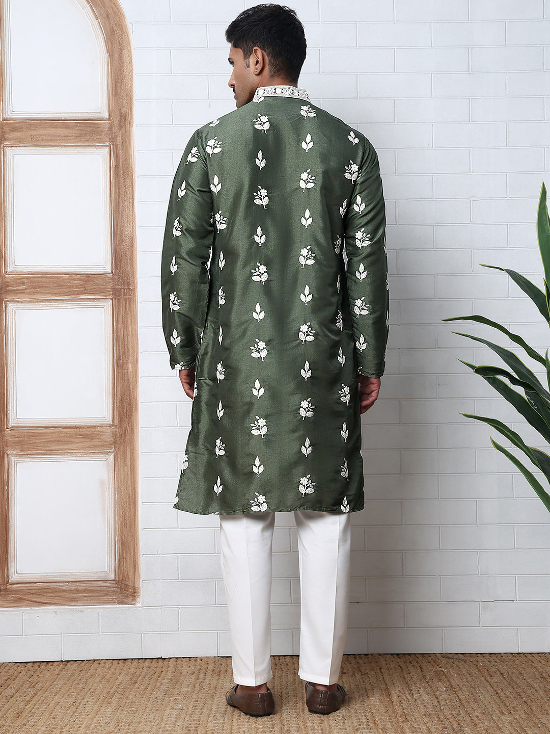 Men’s Embroidered Silk Blend Kurta Pyjama ( 65KP P 5347 P 5347Olive ) [FF] [B-1-2]