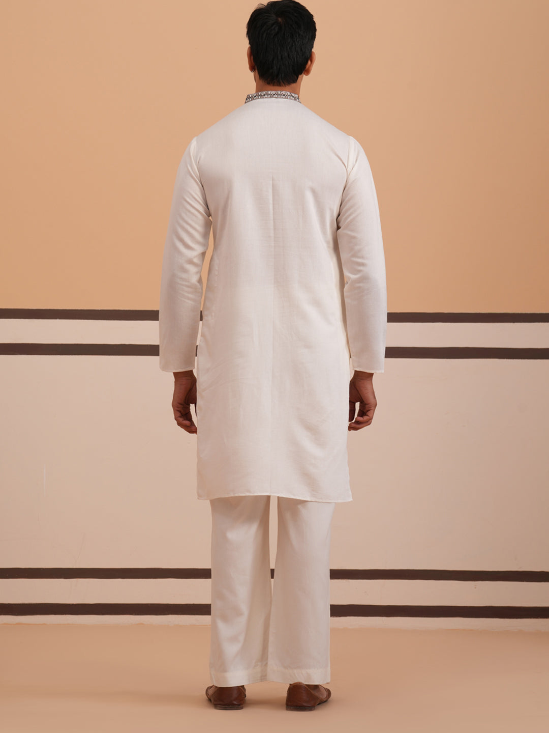 Men Ethnic Embroidered Kurta Set (65KP PJ11W 5342 White )