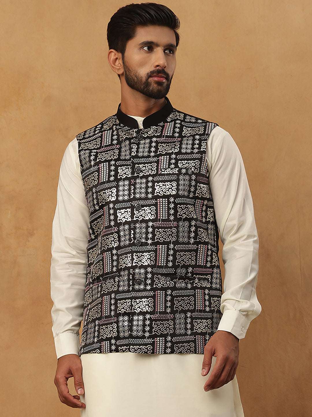Men’s Silk Blend Embroidered Nehru Jacket (65WC 4150 Black )