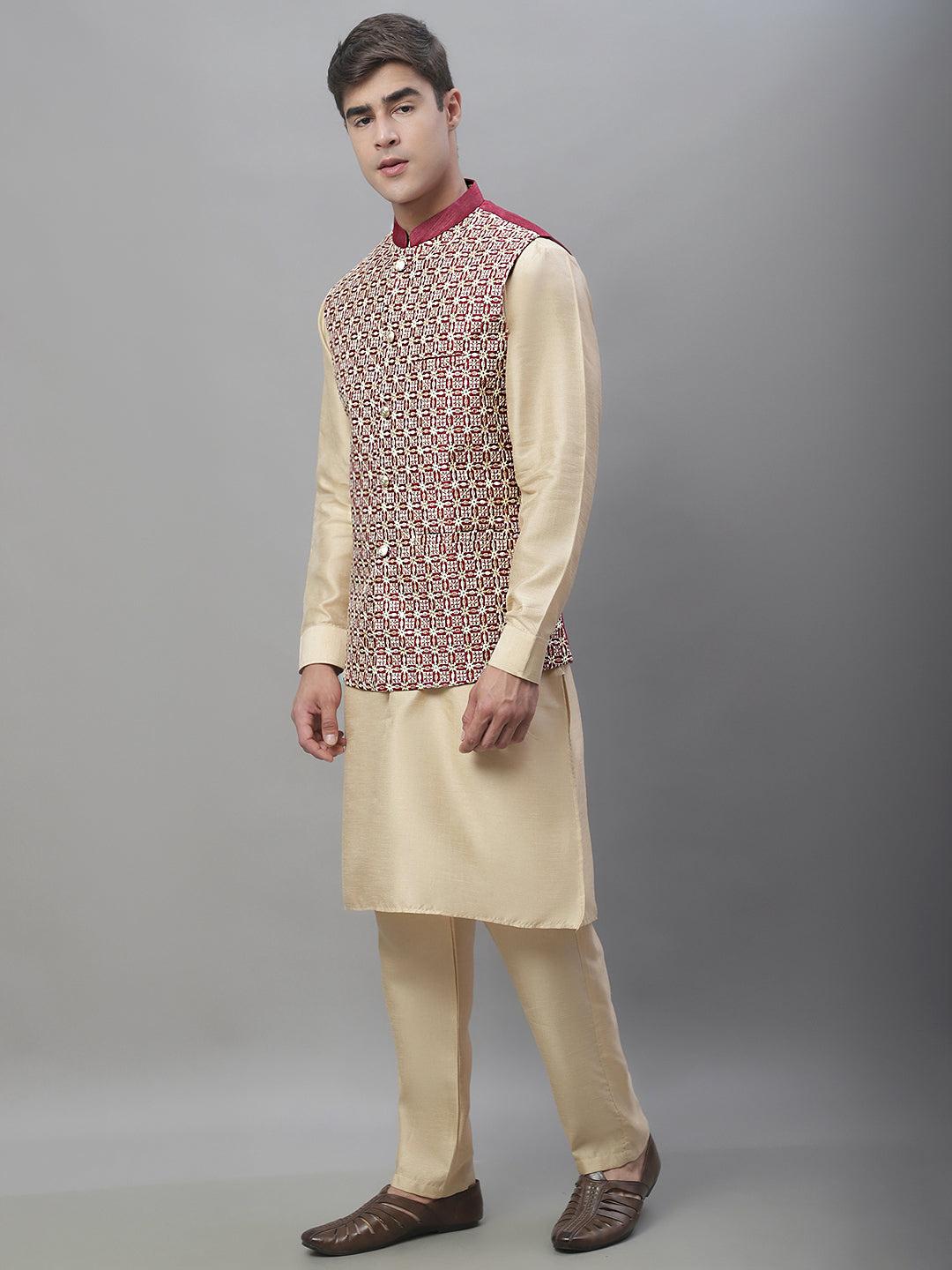 Solid Kurta Pyjama with Embroidered Nehru Jacket ( ANMKPWC 110G 7001Maroon )