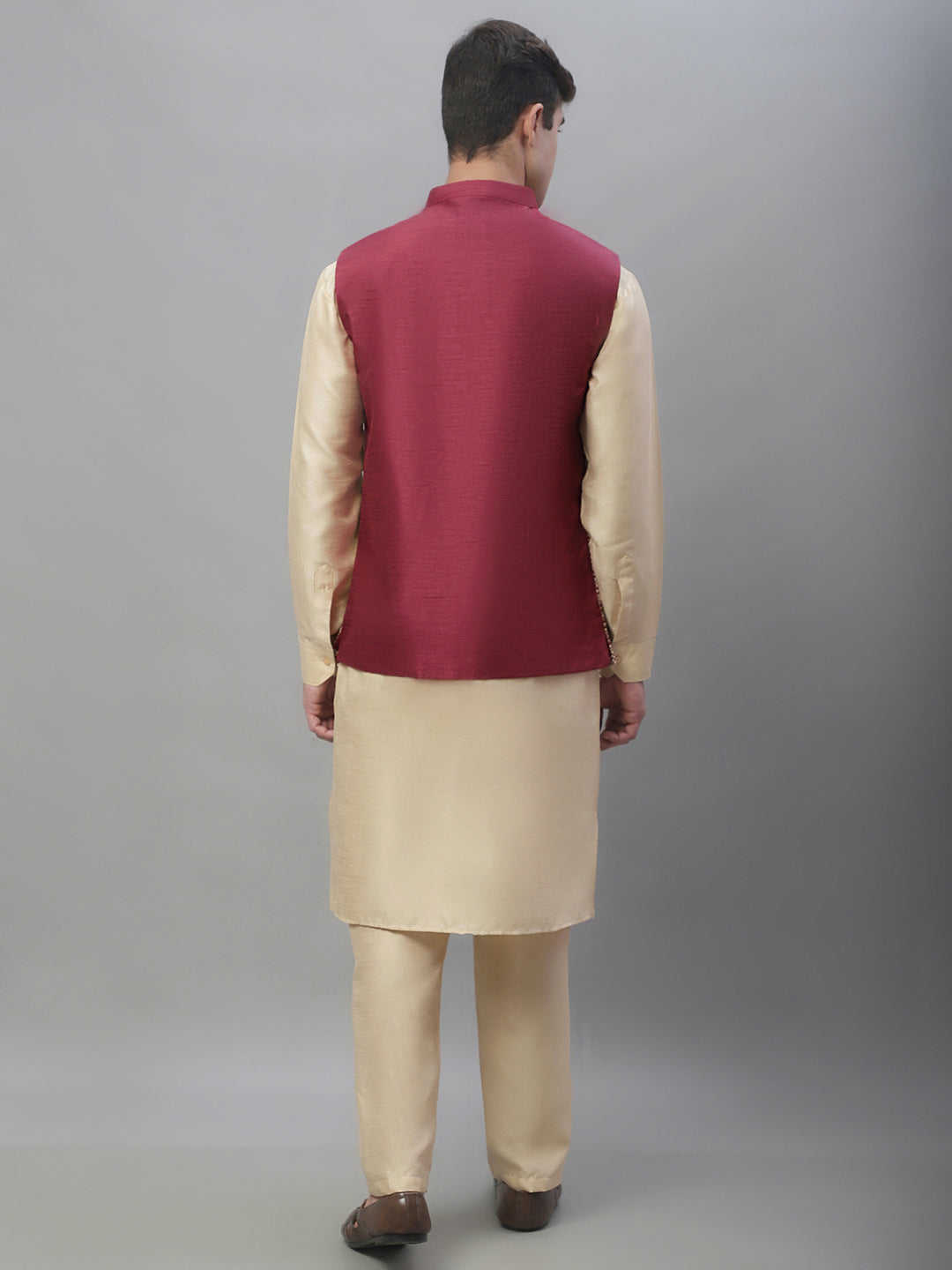 Solid Kurta Pyjama with Embroidered Nehru Jacket ( ANMKPWC 110G 7001Maroon )