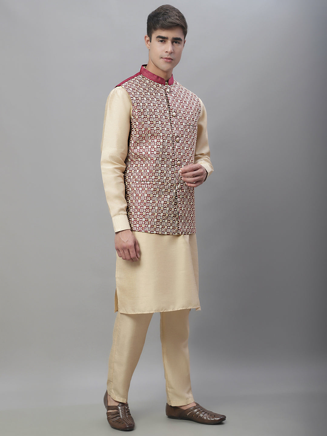 Solid Kurta Pyjama with Embroidered Nehru Jacket ( ANMKPWC 110G 7001Maroon )