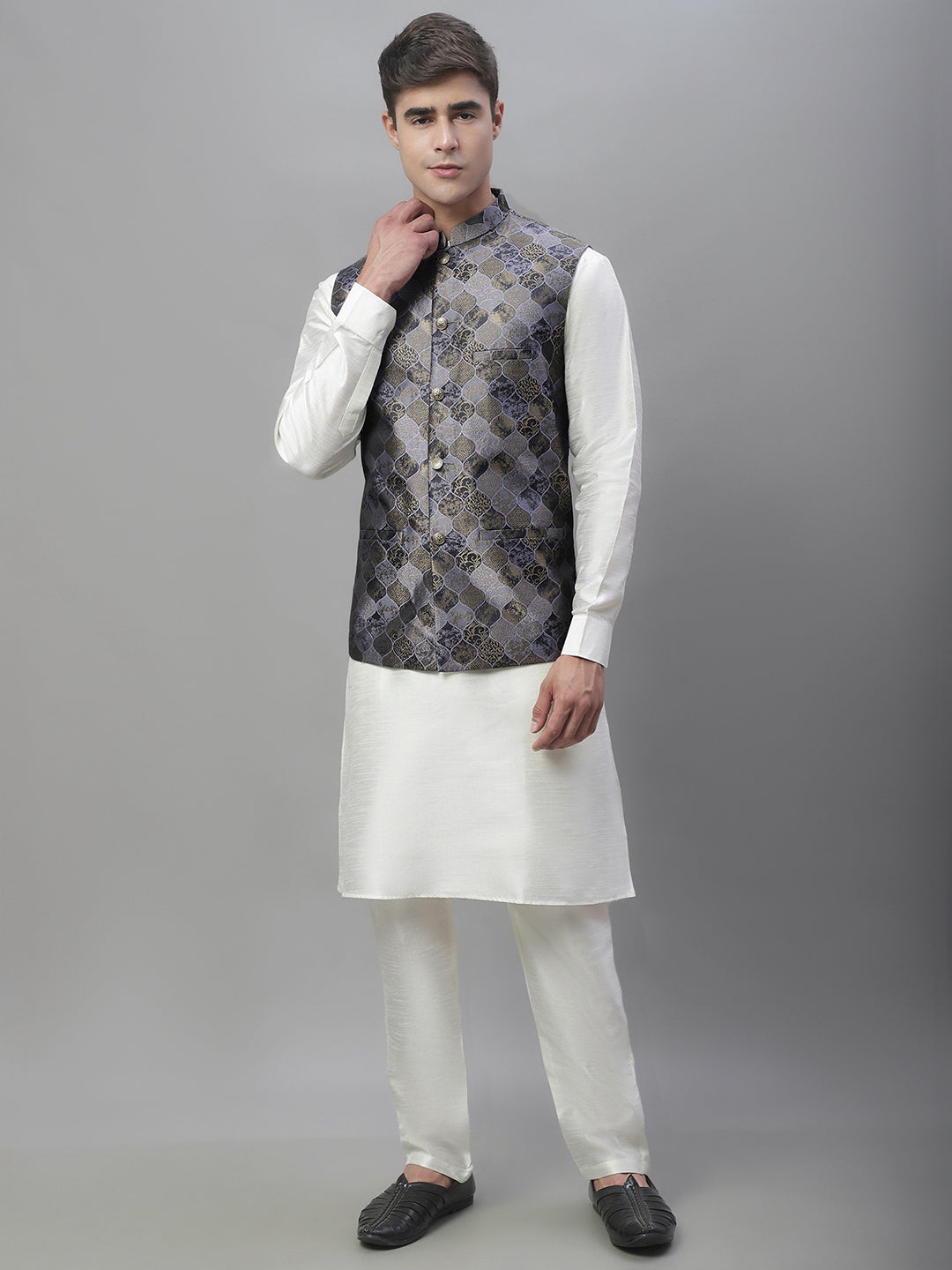 Solid Kurta Pyjama with Woven Design Nehru Jacket ( ANMKPWC 110W 7002Grey )