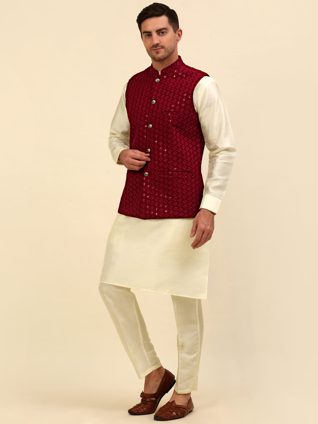 Embroidered and Sequin Nehru Jacket With Solid Kurta Pyjama ( ANMKPWC 110W 7004Maroon )