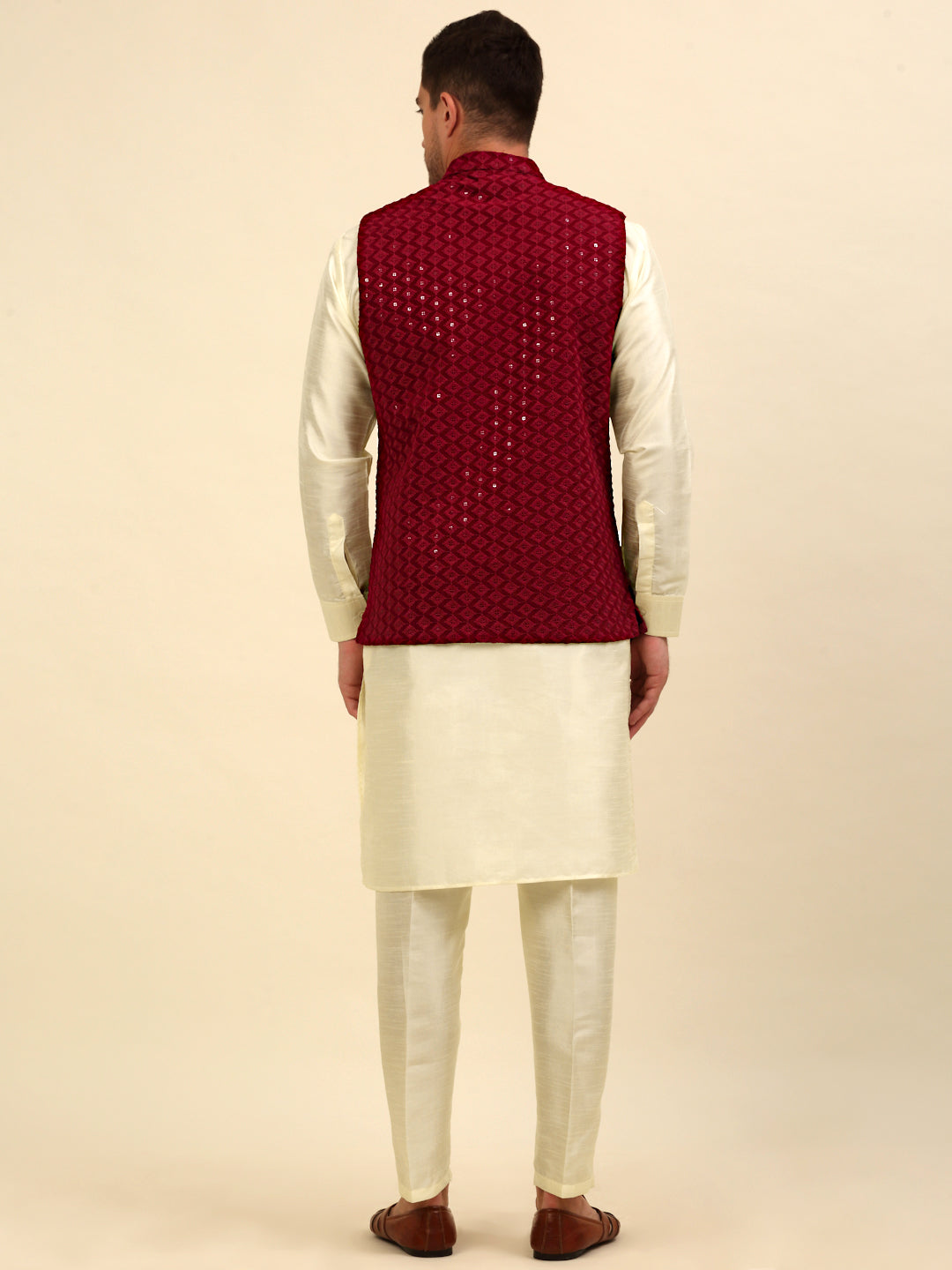 Embroidered and Sequin Nehru Jacket With Solid Kurta Pyjama ( ANMKPWC 110W 7004Maroon )