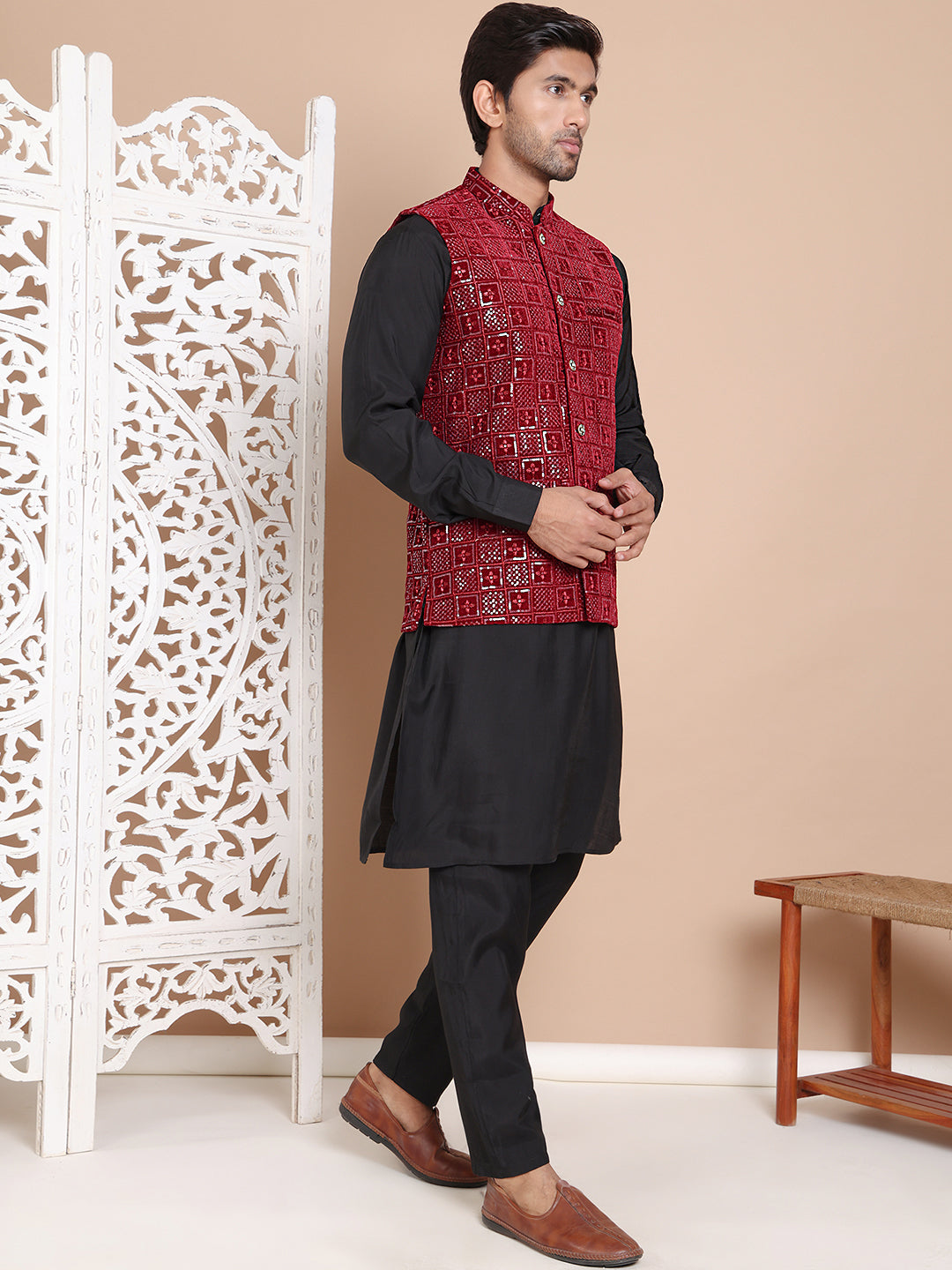 Men's Velvet Nehru Jacket With Solid Kurta Pyjama ( ANMKPWC 592B 7017Maroon )