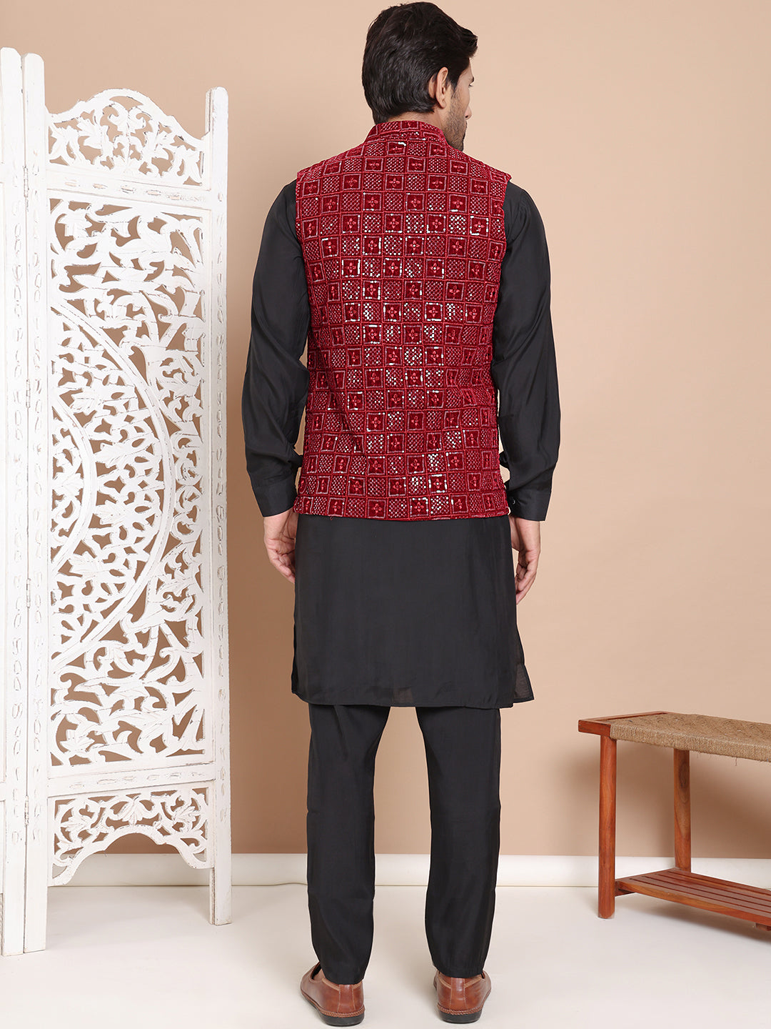Men's Velvet Nehru Jacket With Solid Kurta Pyjama ( ANMKPWC 592B 7017Maroon )