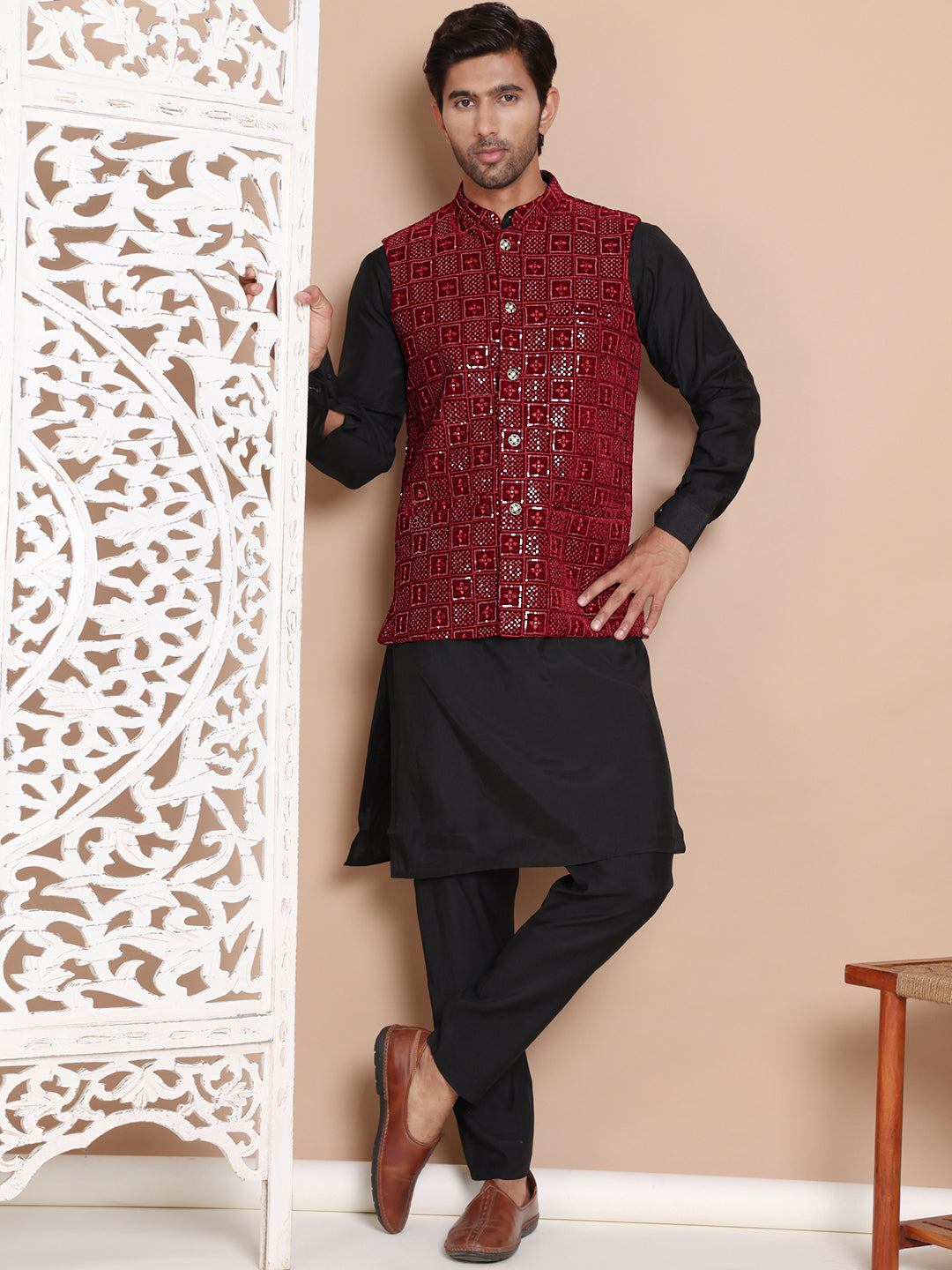 Men's Velvet Nehru Jacket With Solid Kurta Pyjama ( ANMKPWC 592B 7017Maroon )