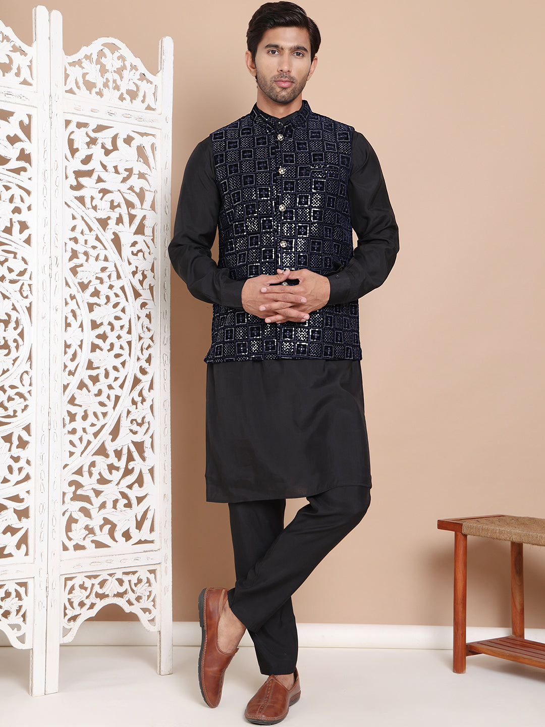 Men's Velvet Nehru Jacket With Solid Kurta Pyjama ( ANMKPWC 592B 7017Navy )