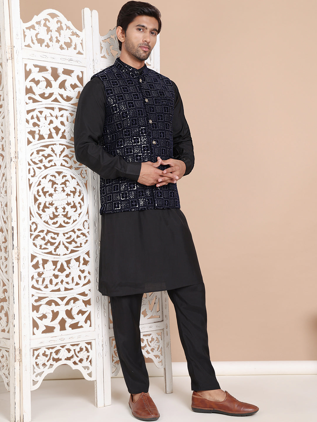 Men's Velvet Nehru Jacket With Solid Kurta Pyjama ( ANMKPWC 592B 7017Navy )