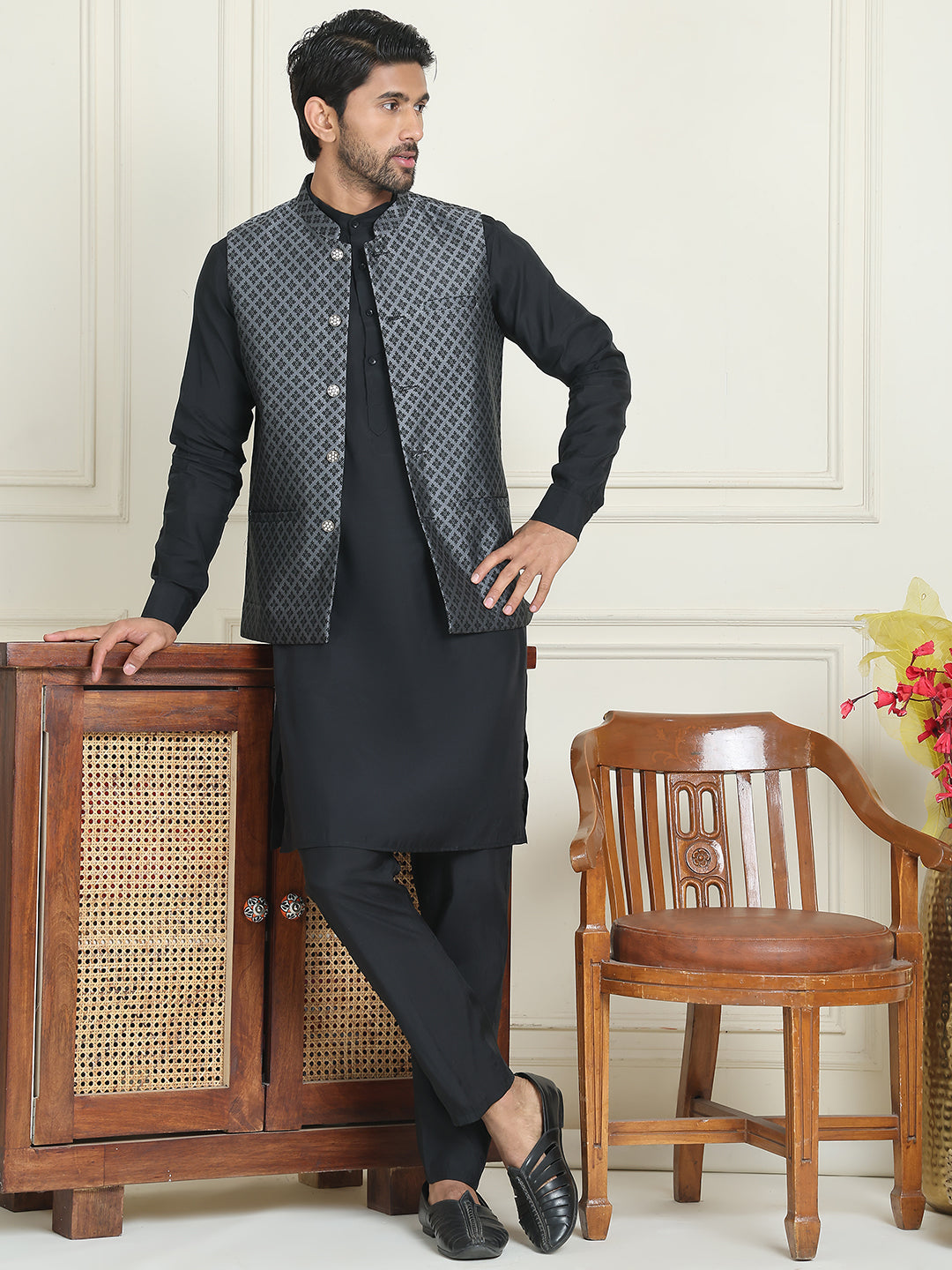 Men's Woven Design Nehru Jacket With Solid Kurta Pyjama ( ANMKPWC 592B 7023Silver  )